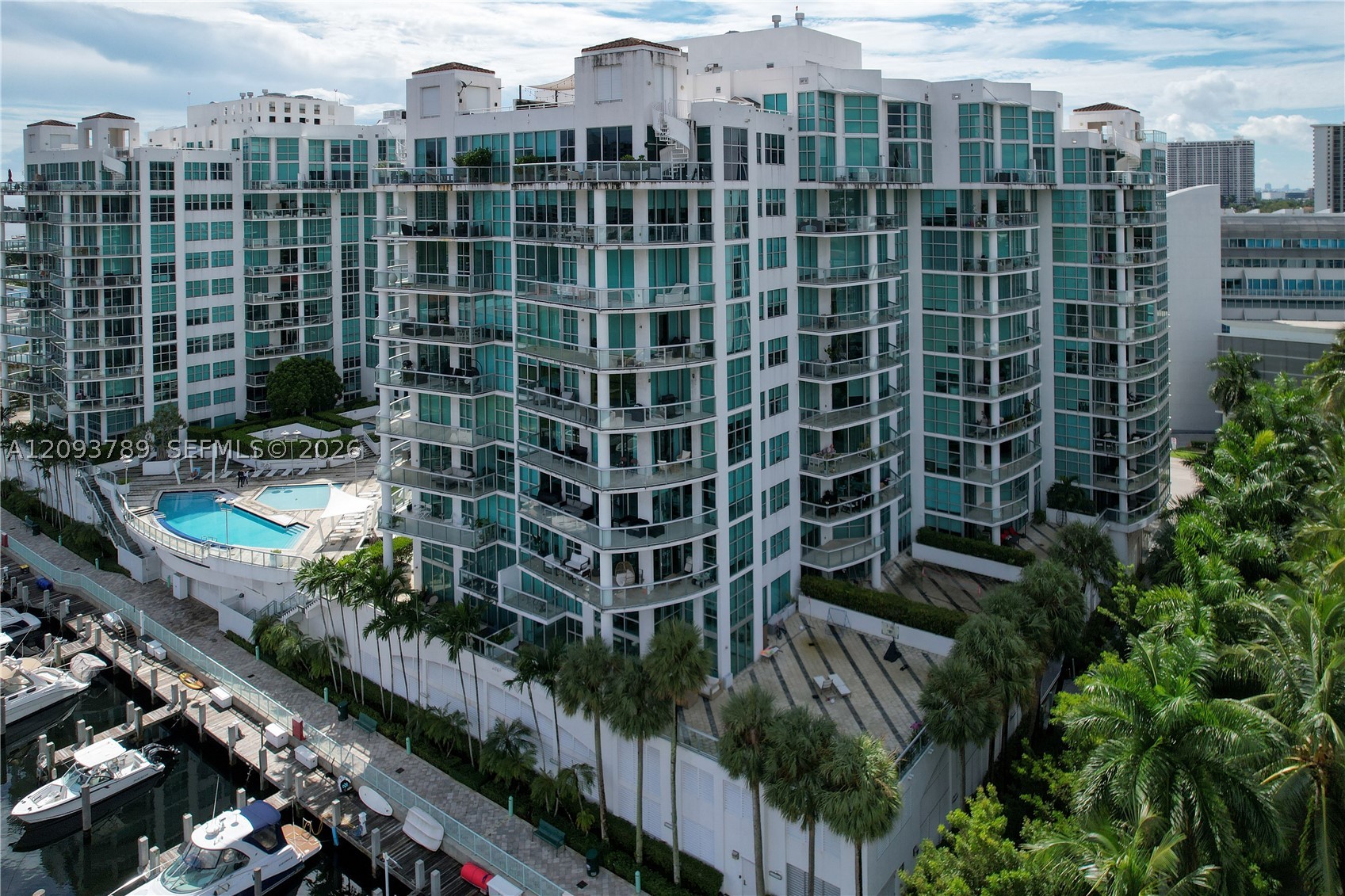 Aventura photo 4