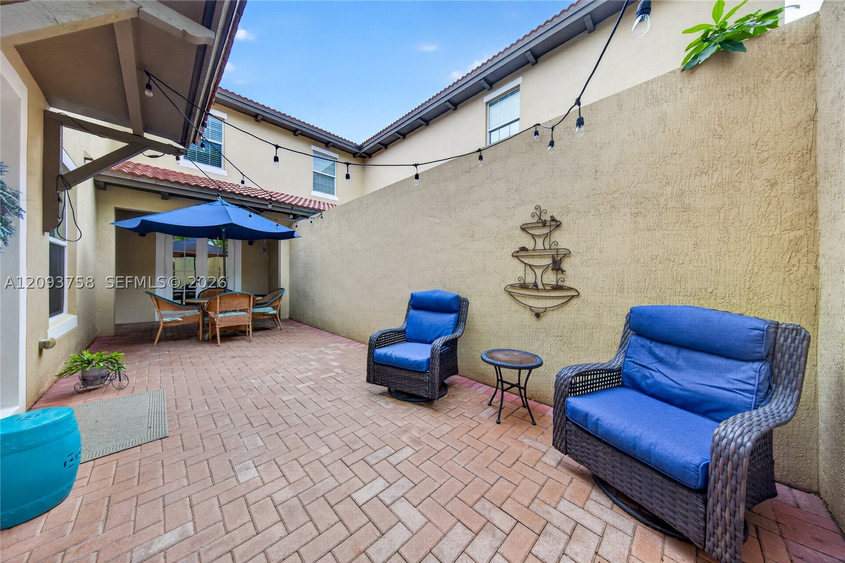 Pembroke Pines photo 2