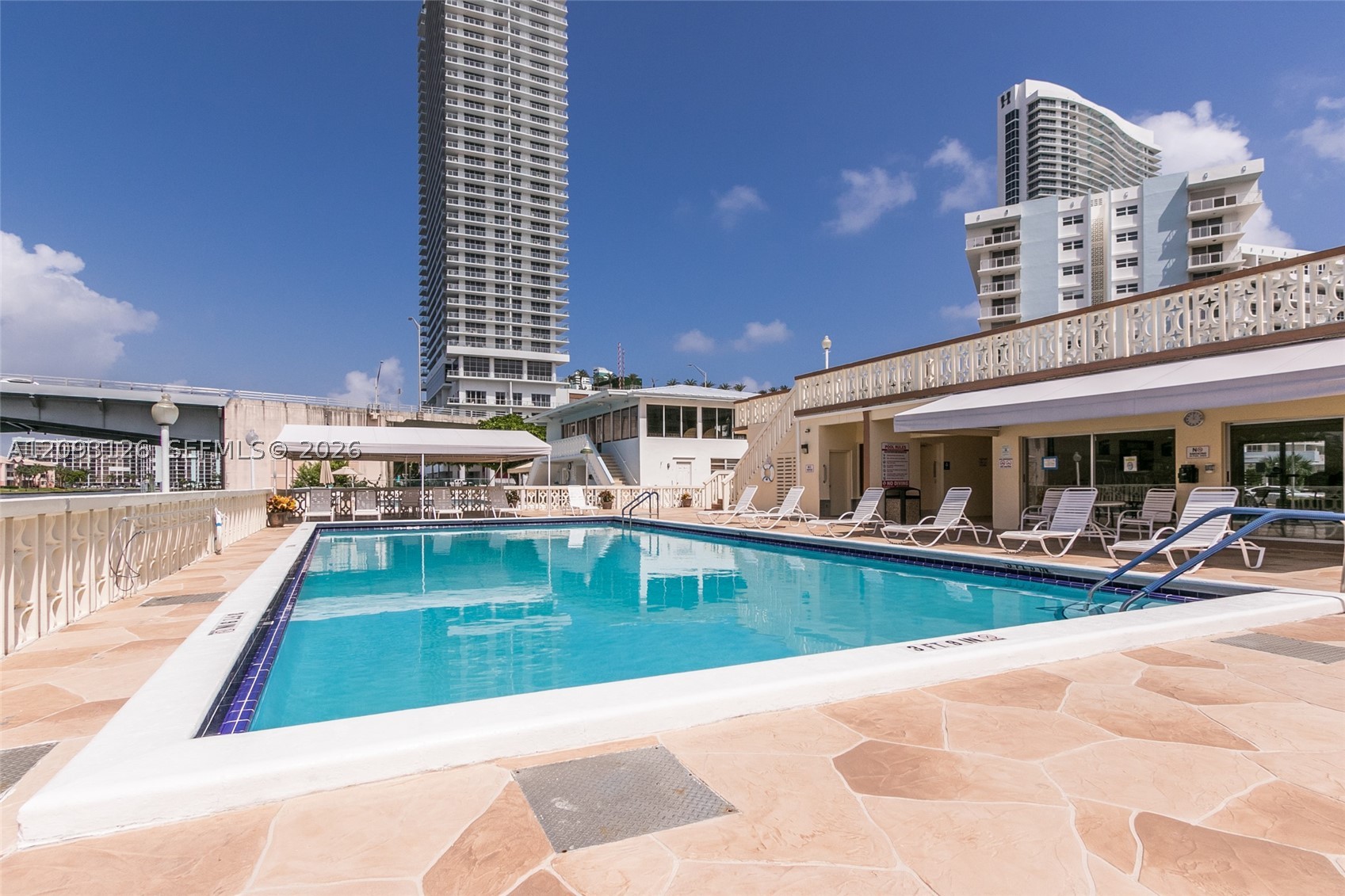Hallandale Beach photo 2