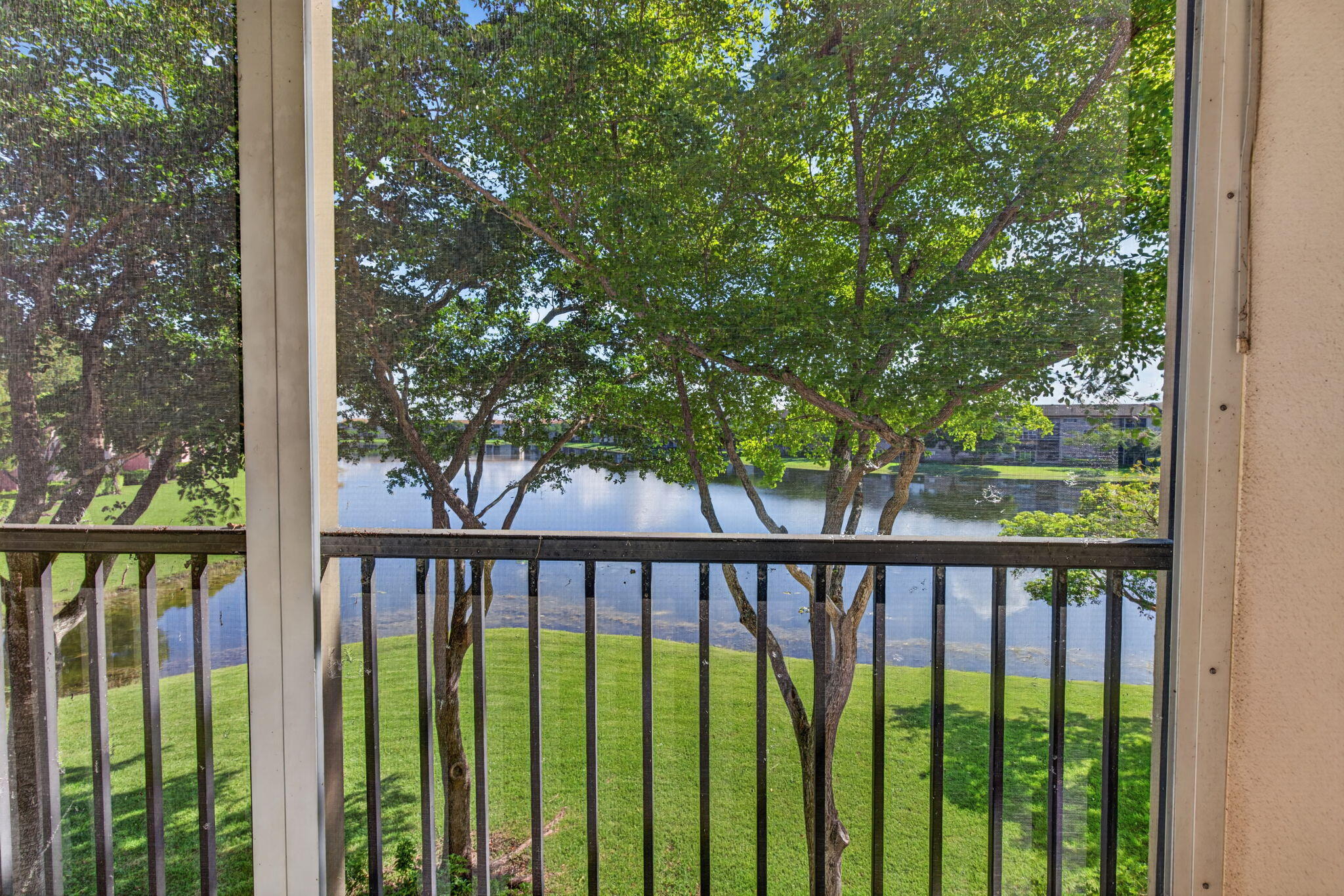 Pembroke Pines photo 3