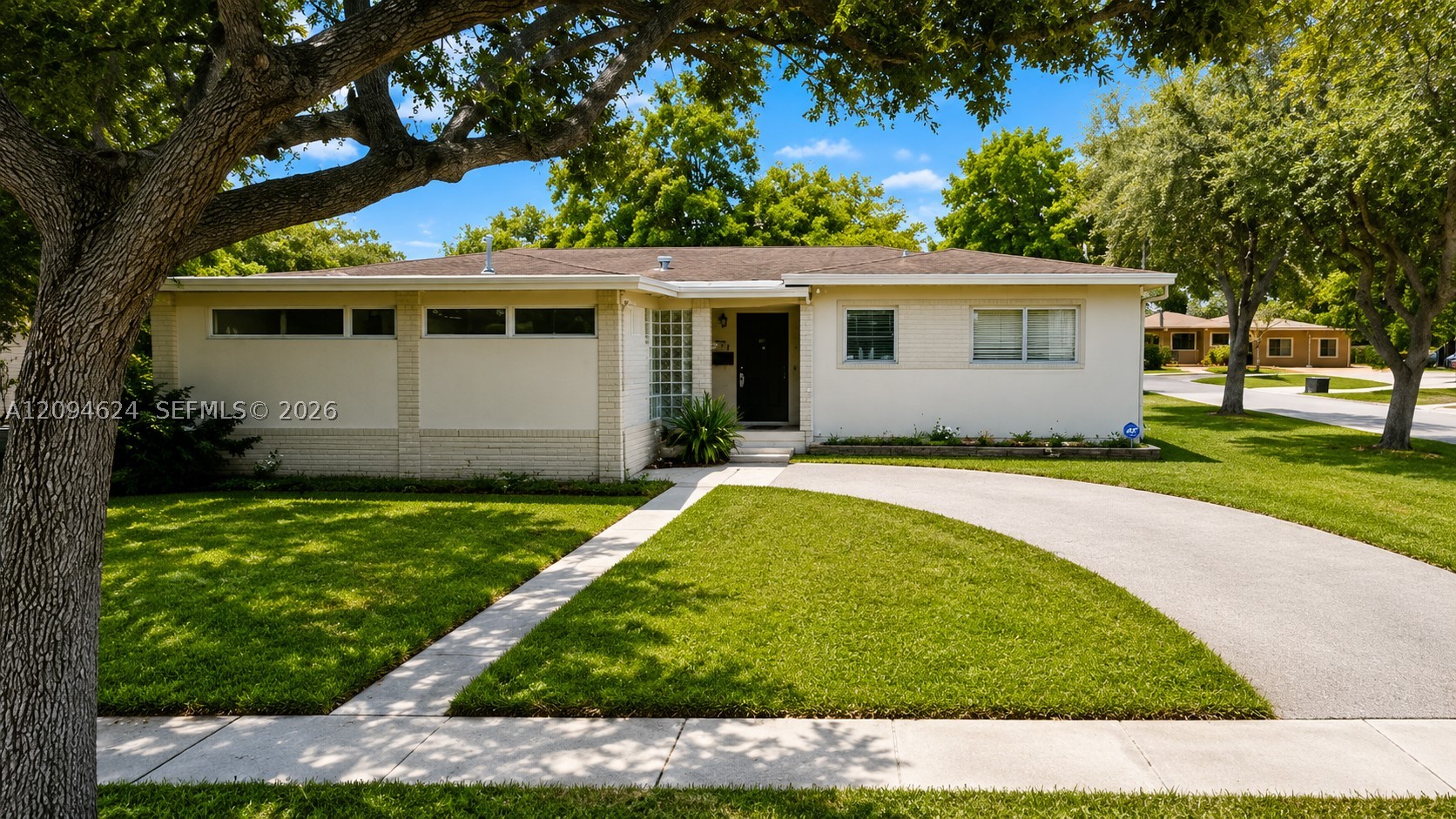 North Miami photo 3