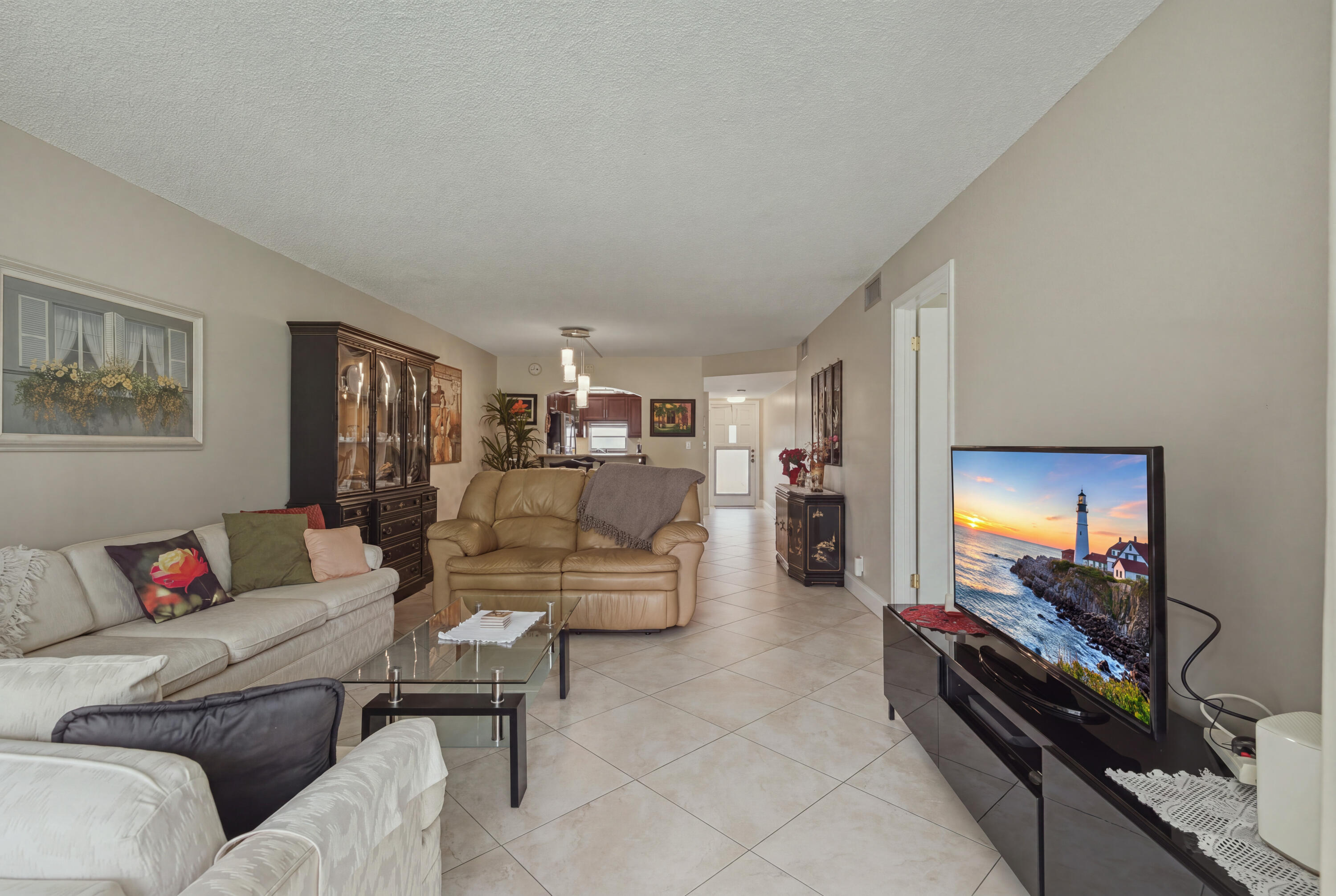 Pembroke Pines photo 2