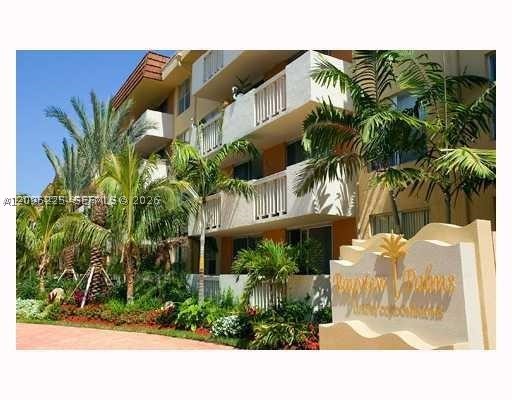 North Miami photo 2