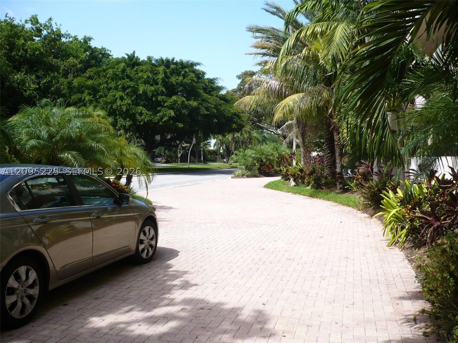 North Miami photo 3