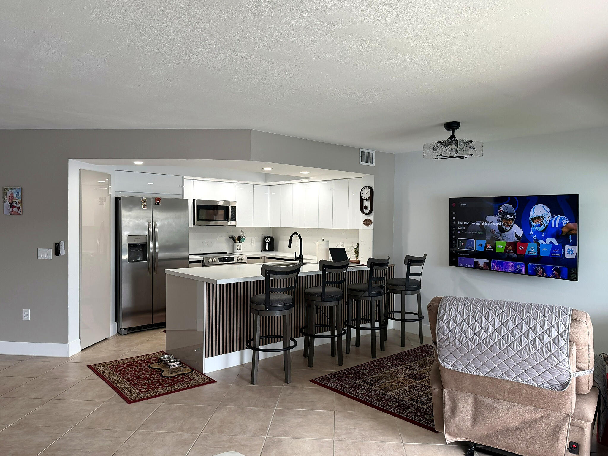 Pembroke Pines photo 2