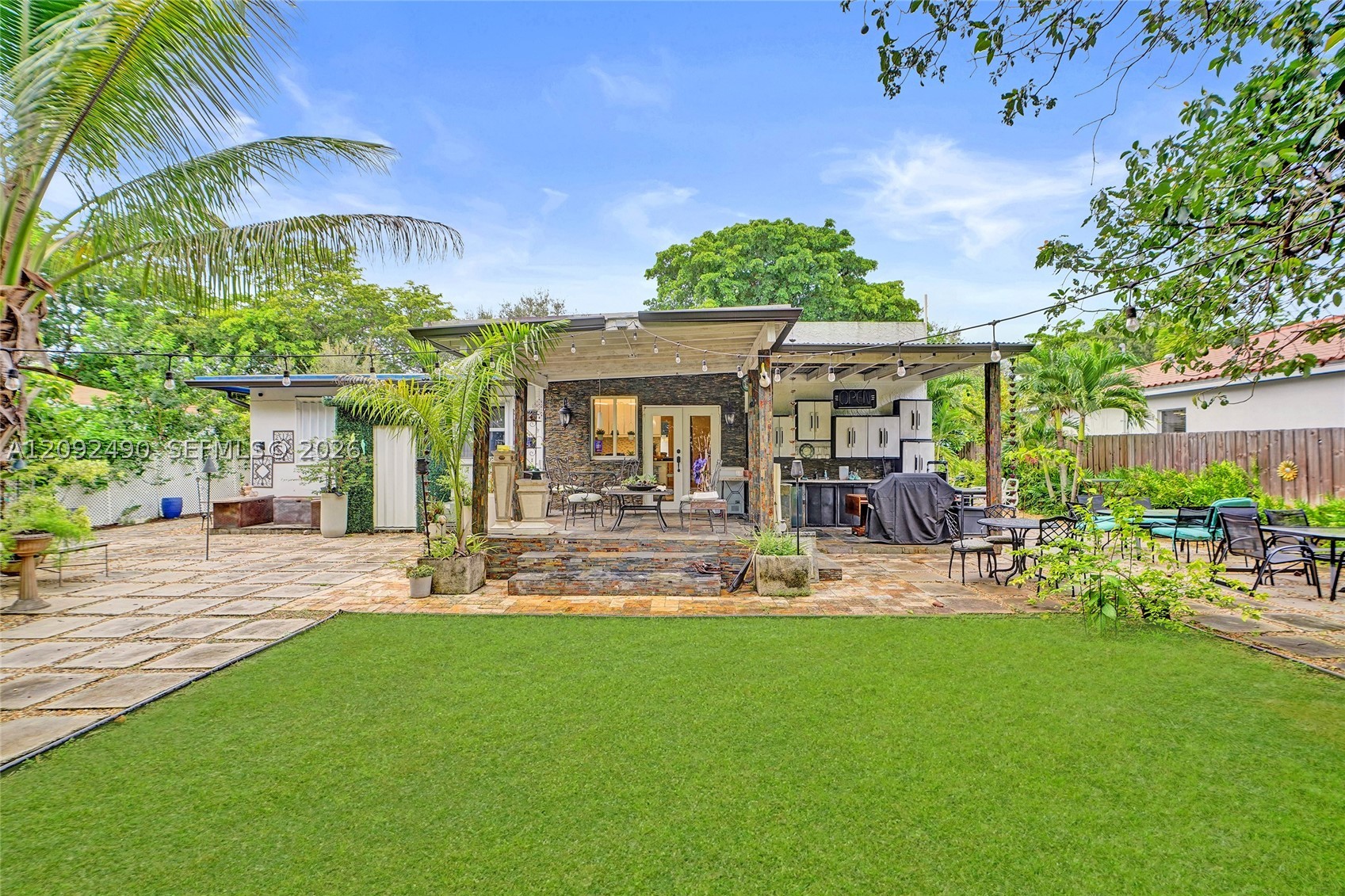 North Miami photo 4
