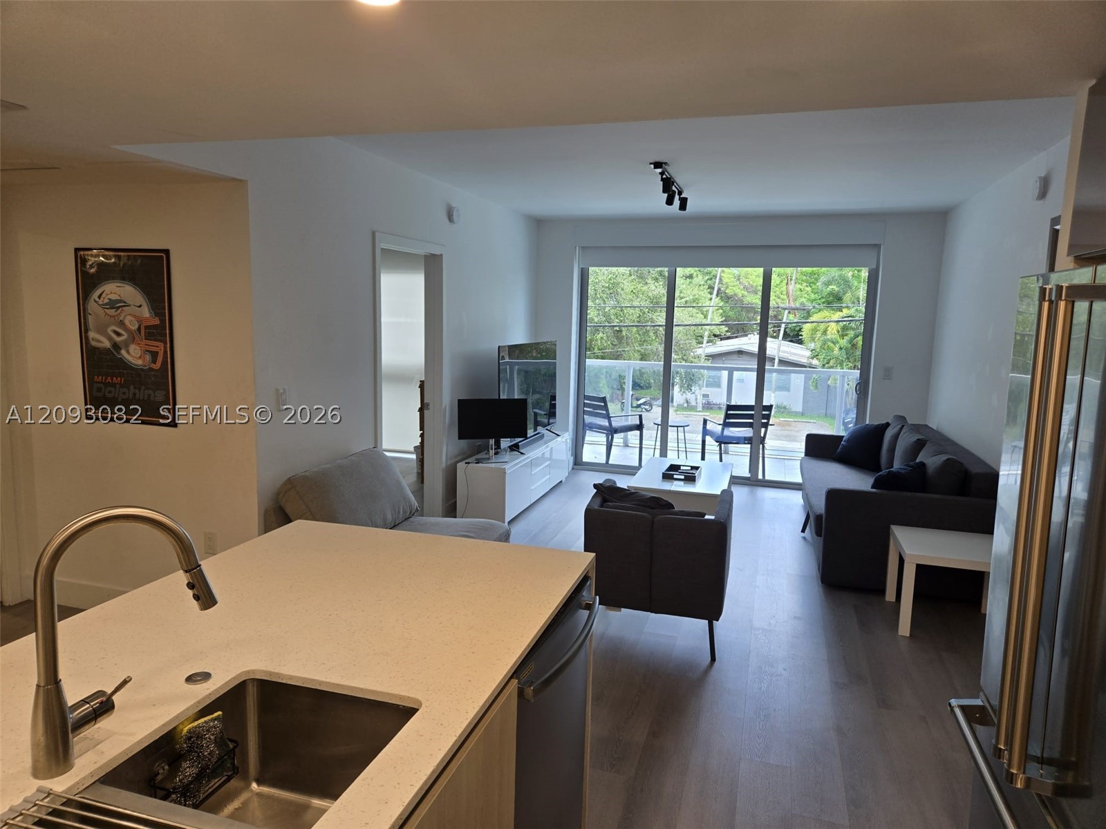 North Miami Beach photo 2