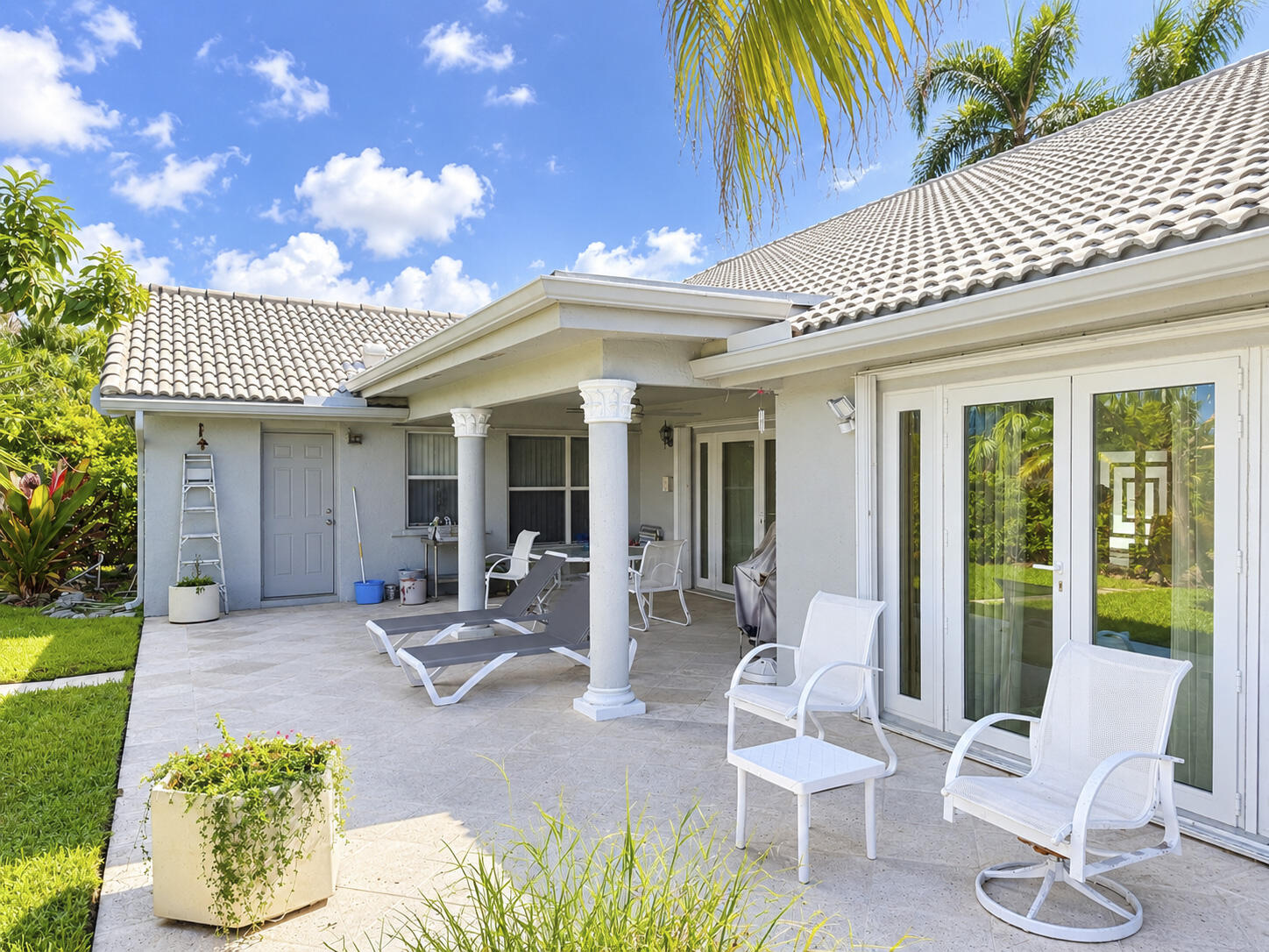 Pembroke Pines photo 3