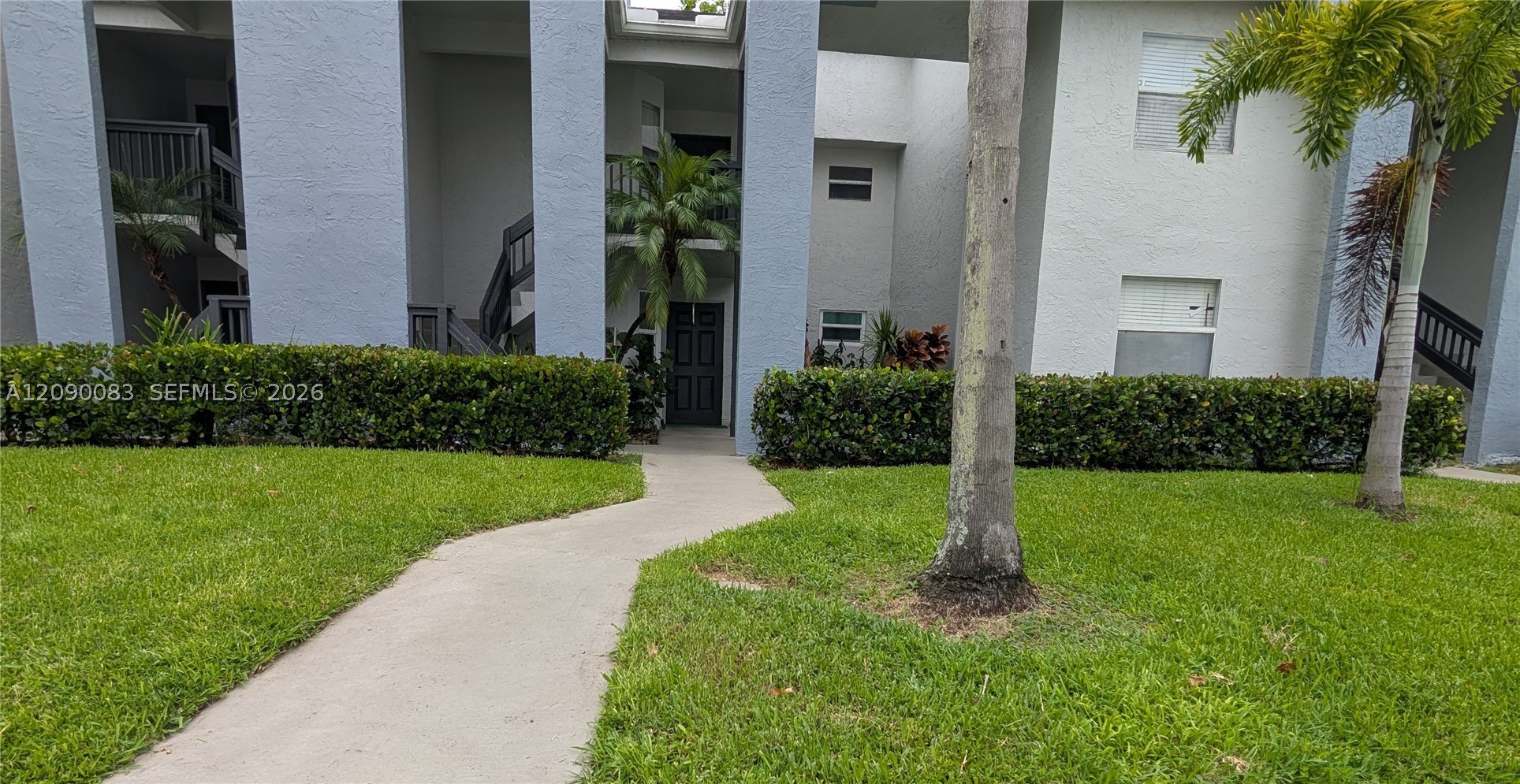Pembroke Pines photo 2
