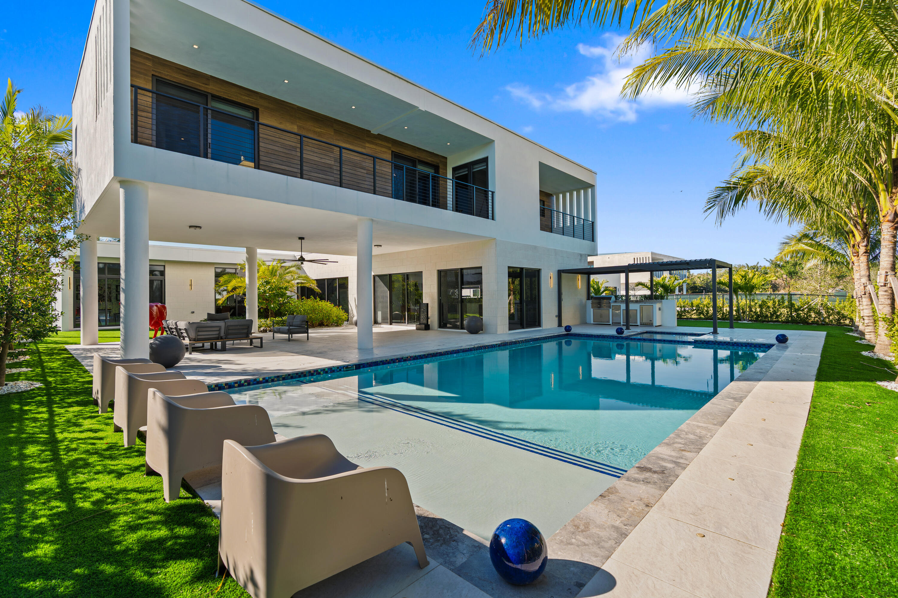 Weston photo 4