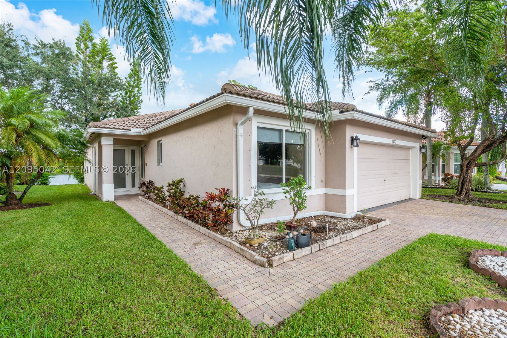 Pembroke Pines photo 3