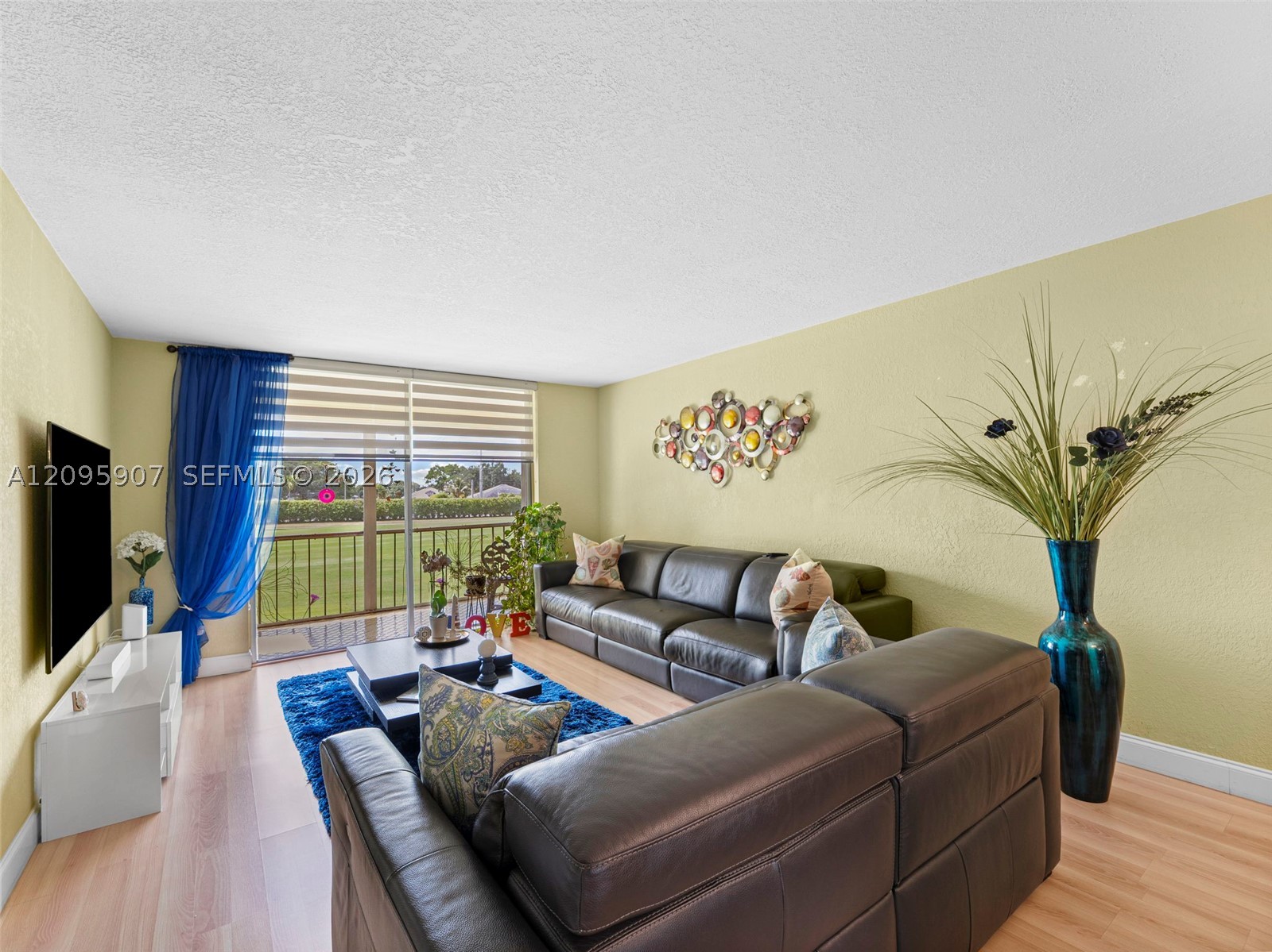 Pembroke Pines photo 2