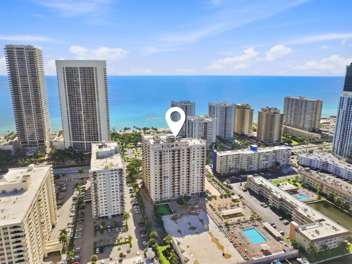 Hallandale Beach photo 2