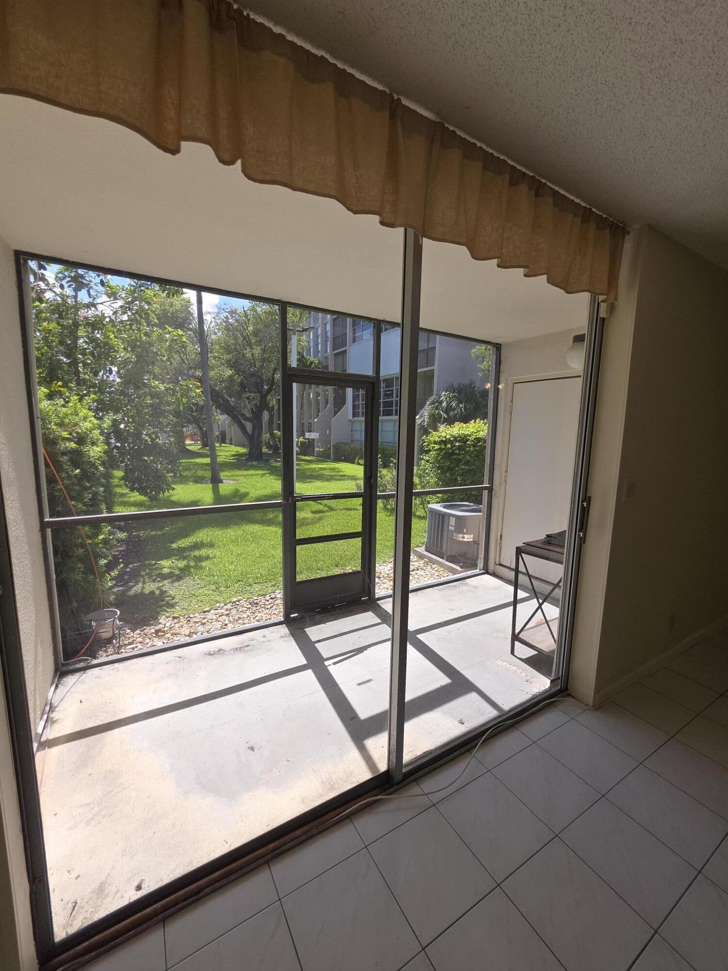 Hallandale Beach photo 4