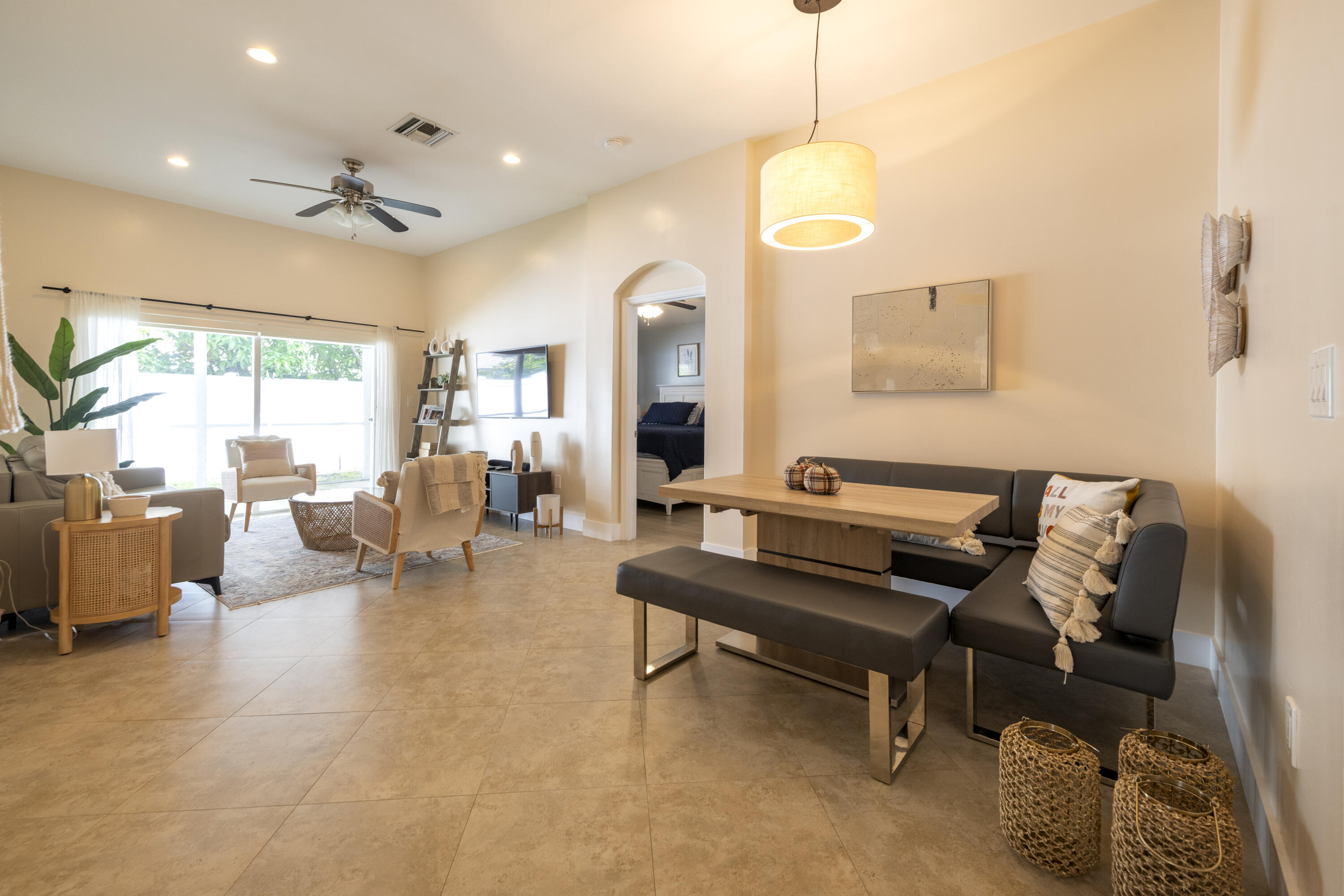 Pembroke Pines photo 5
