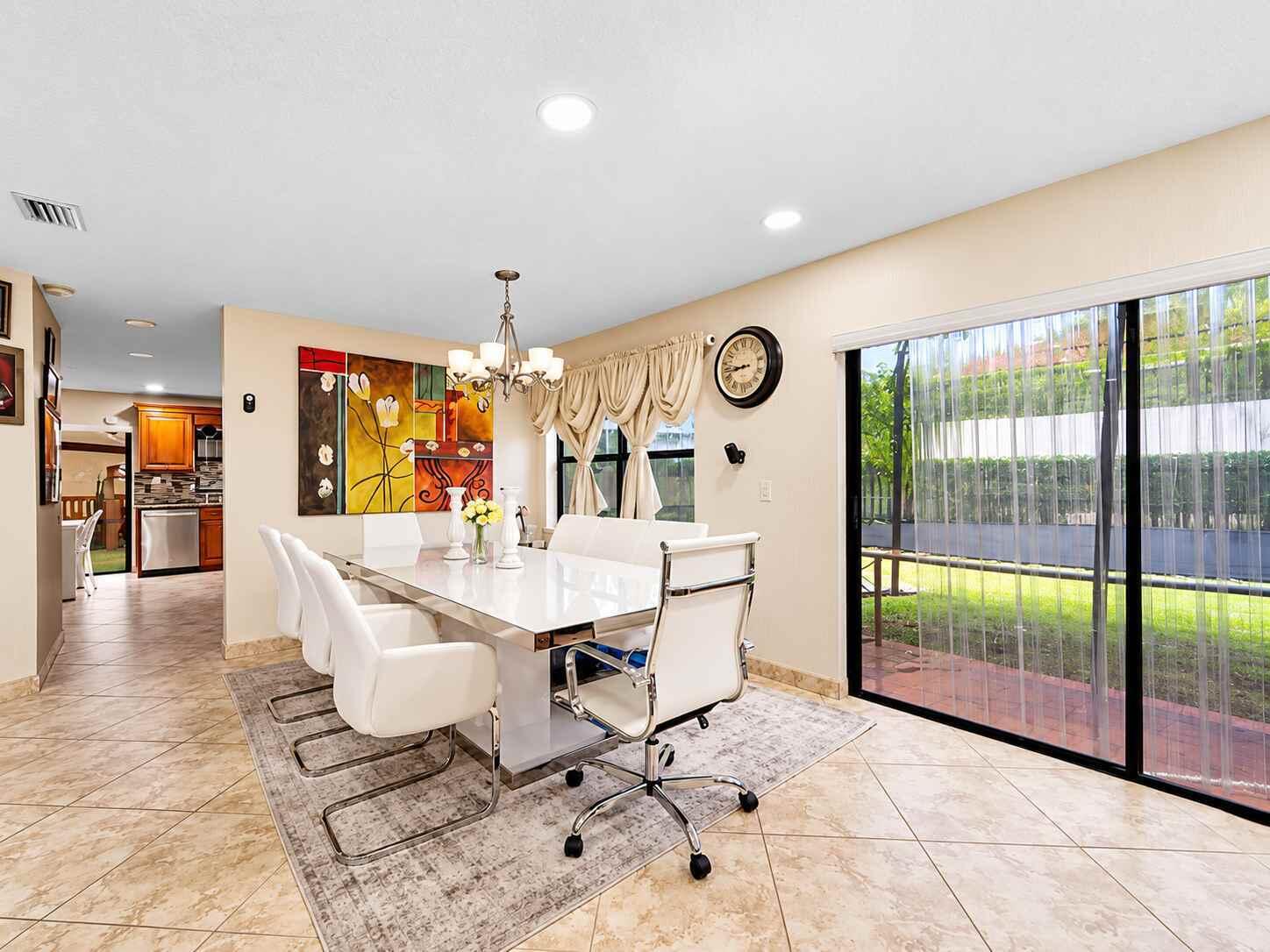 Pembroke Pines photo 4