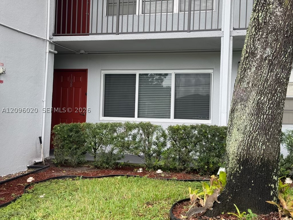Pembroke Pines photo 2