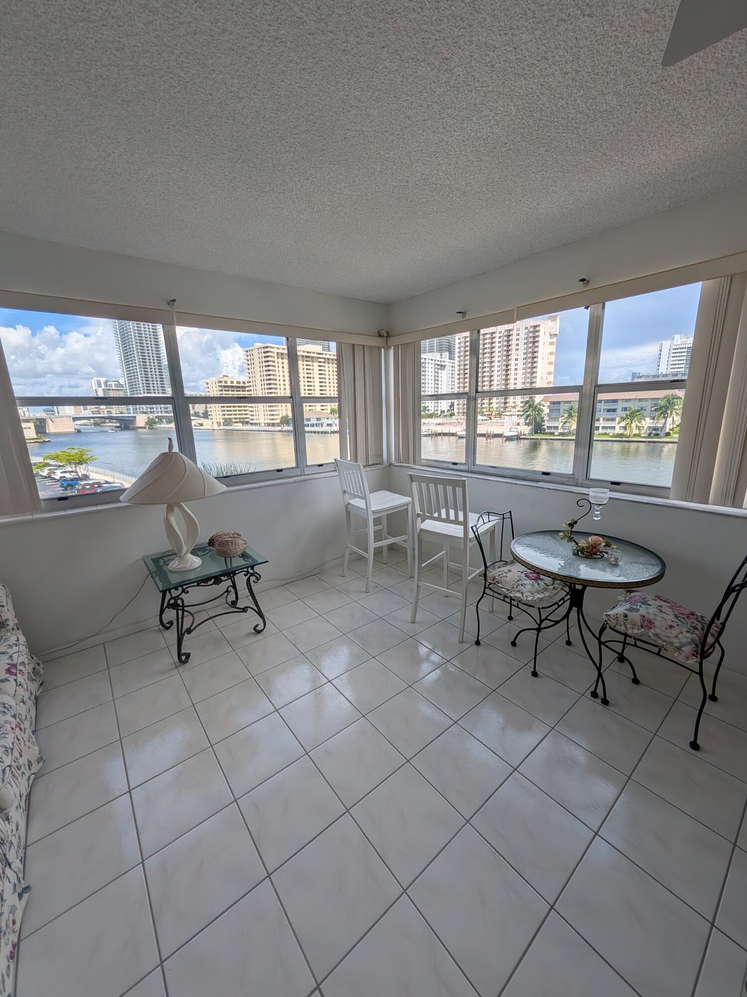 Hallandale Beach photo 3