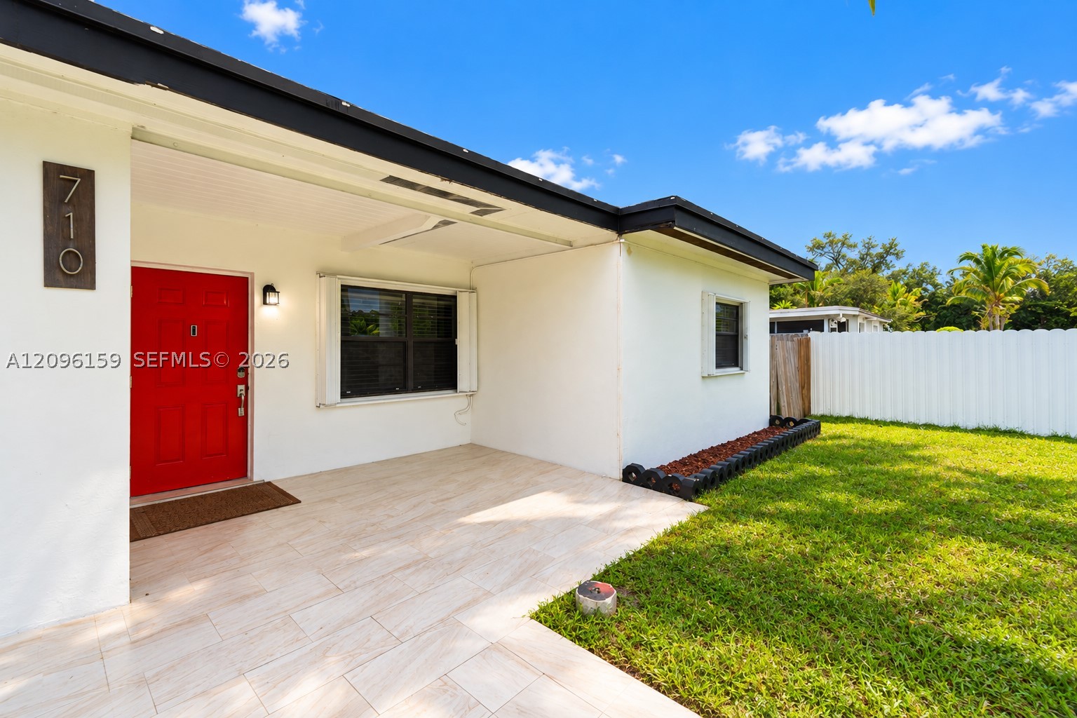 North Miami photo 3