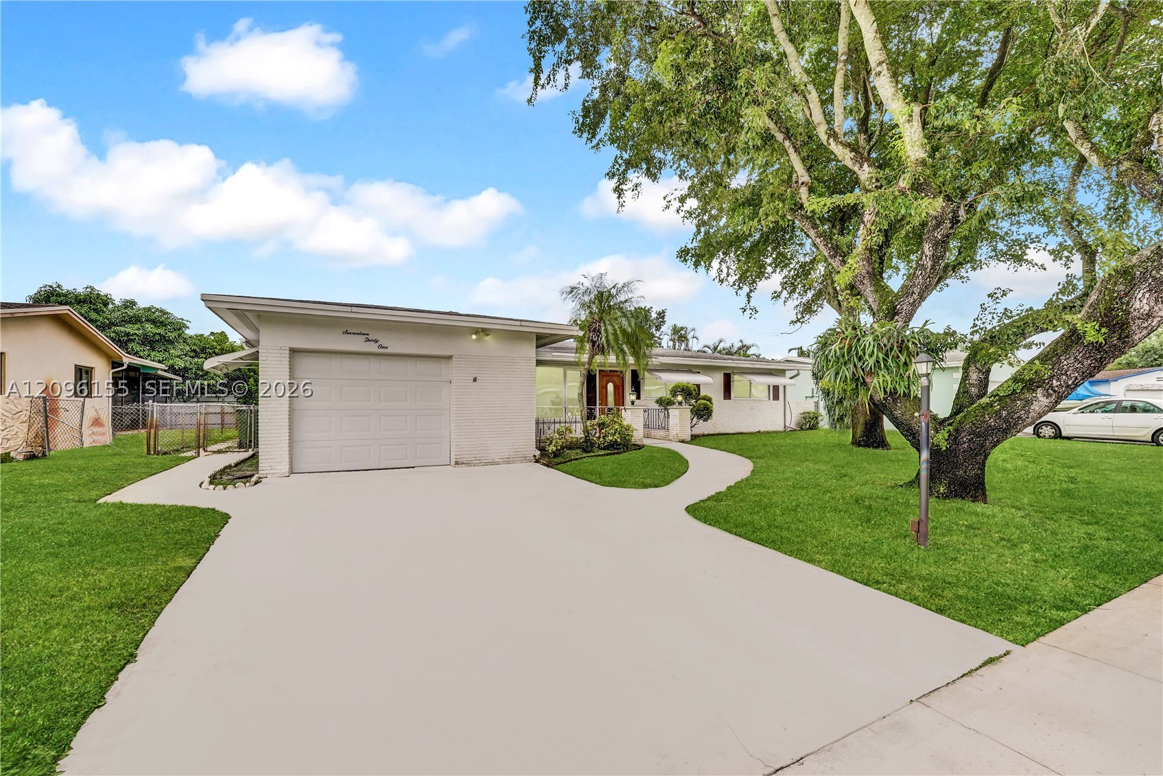 Pembroke Pines photo 2