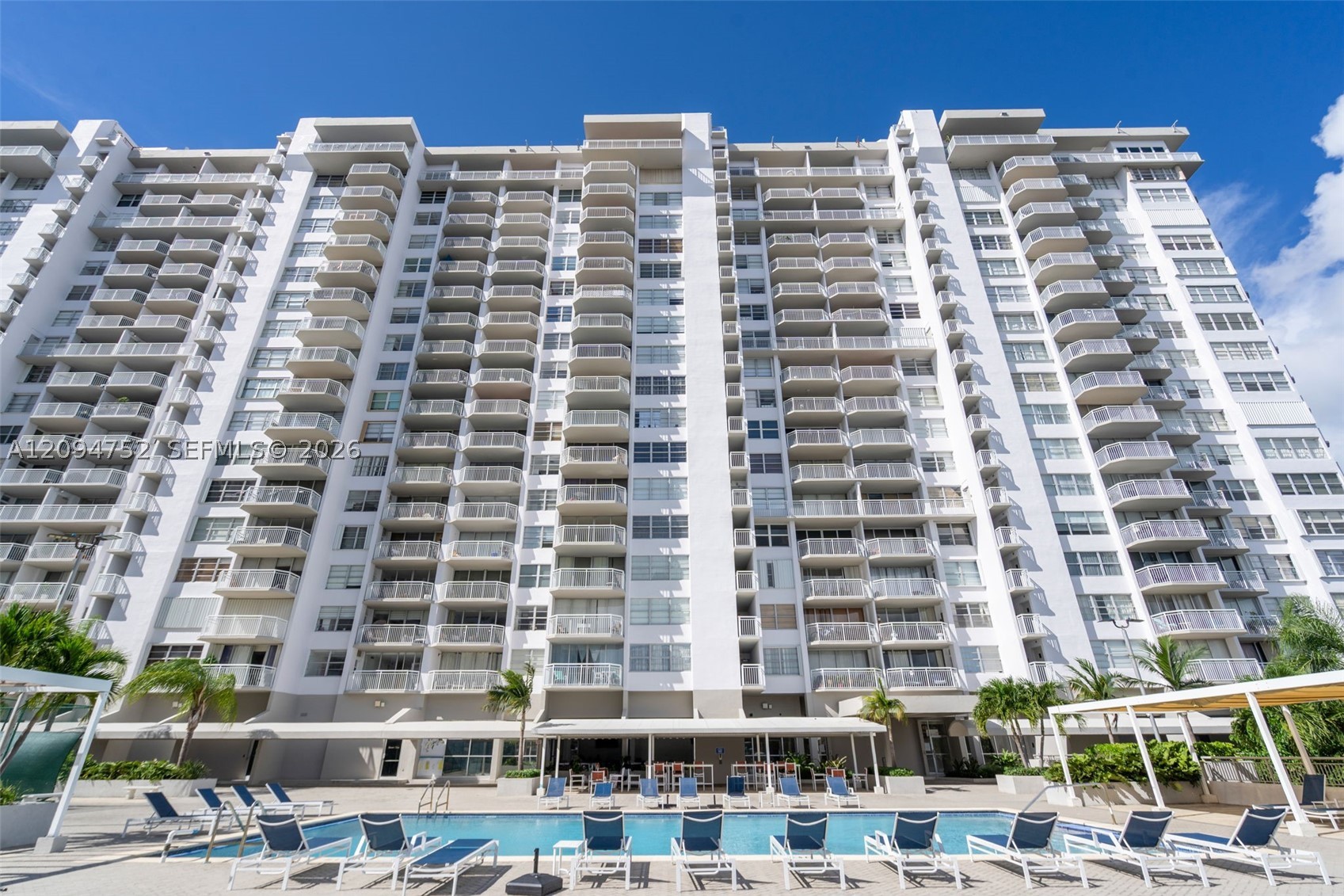 Aventura photo 3