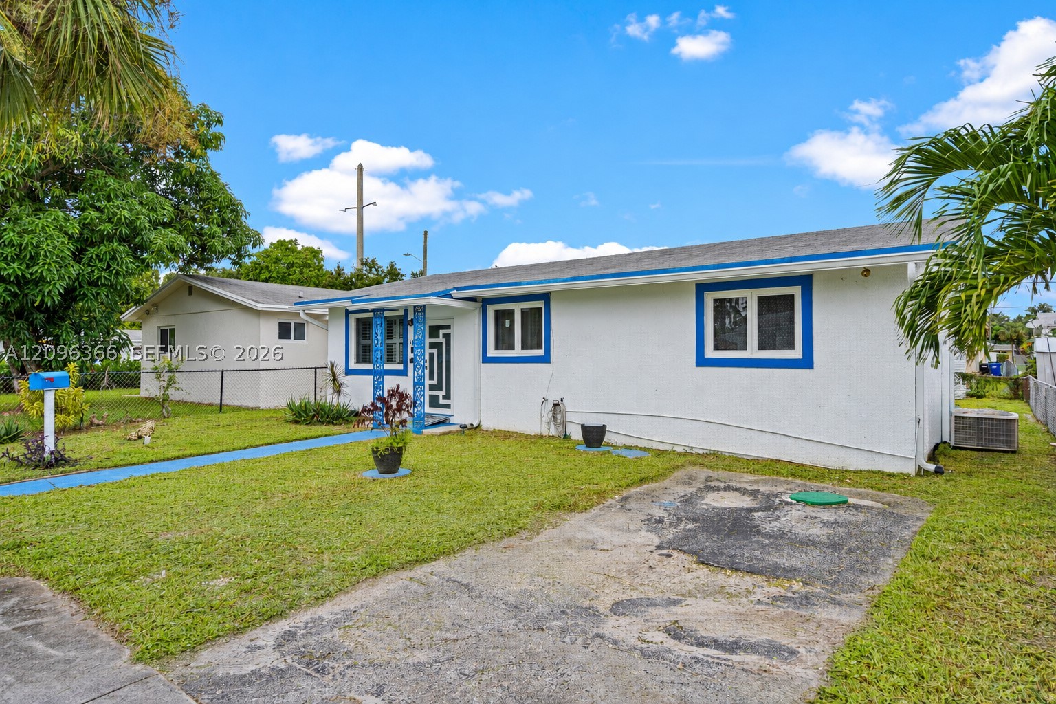 North Miami Beach photo 2
