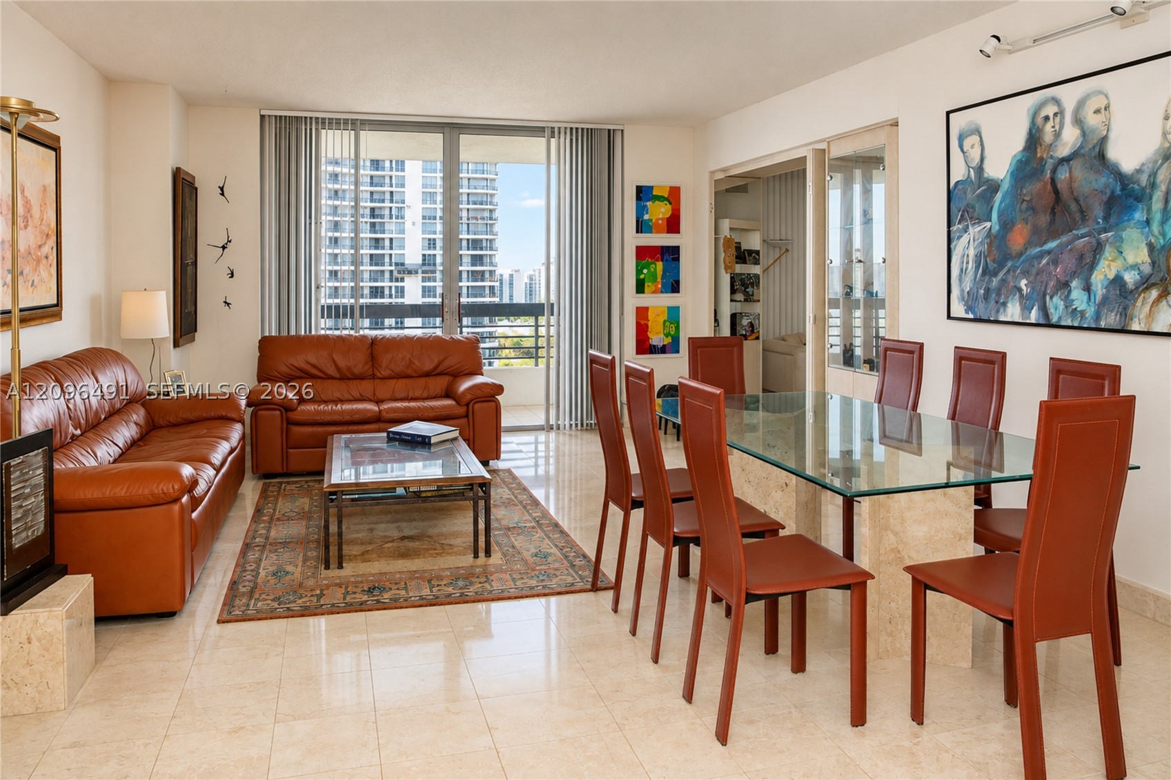 Aventura photo 2
