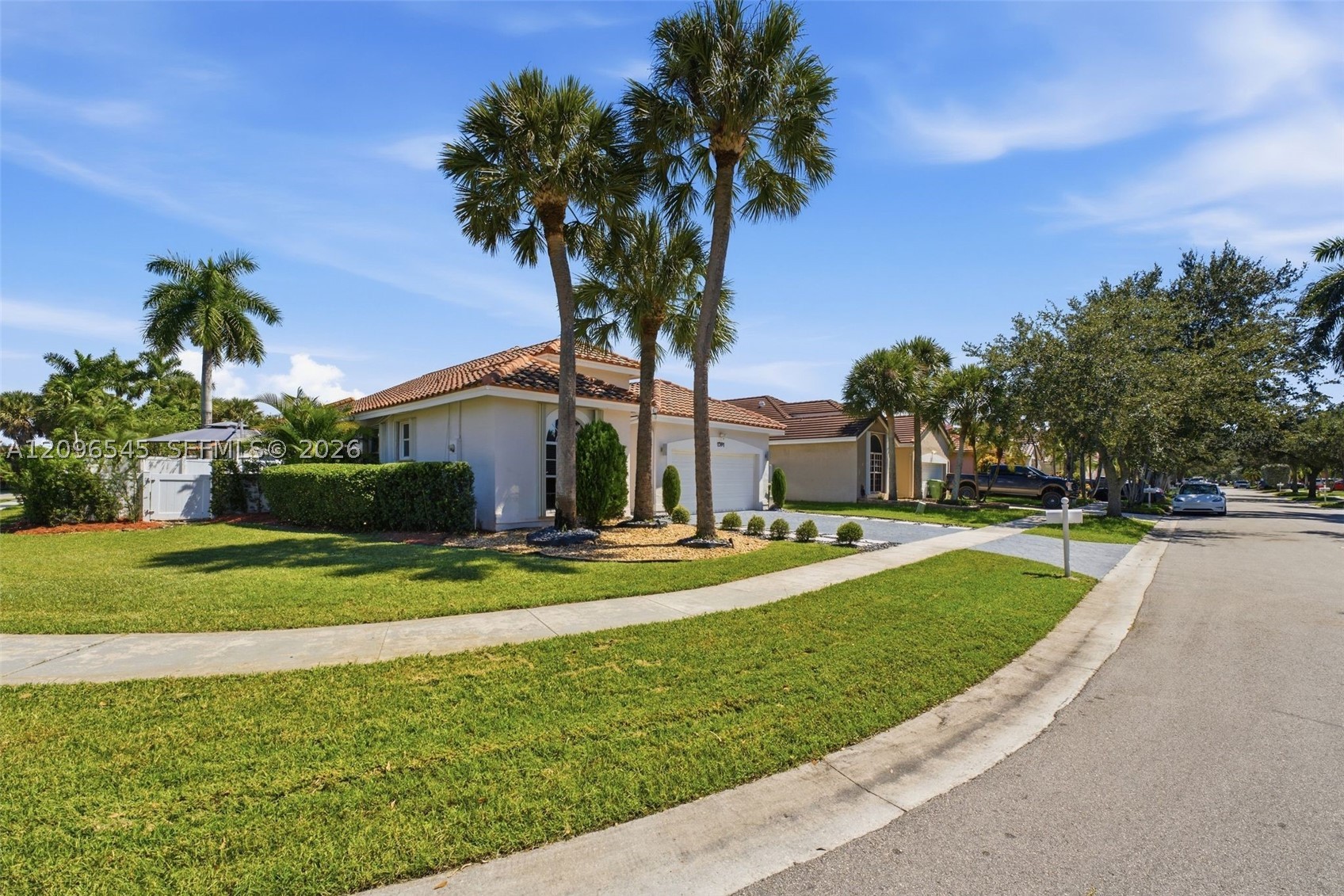 Pembroke Pines photo 4