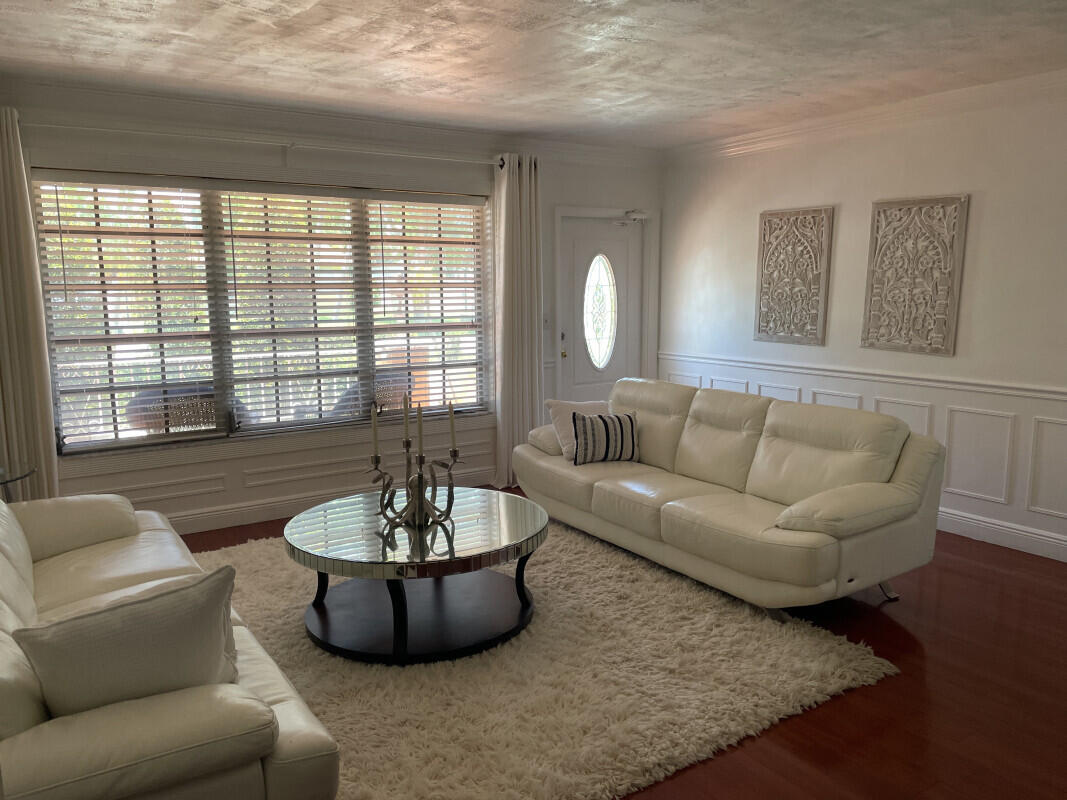 Pembroke Pines photo 4