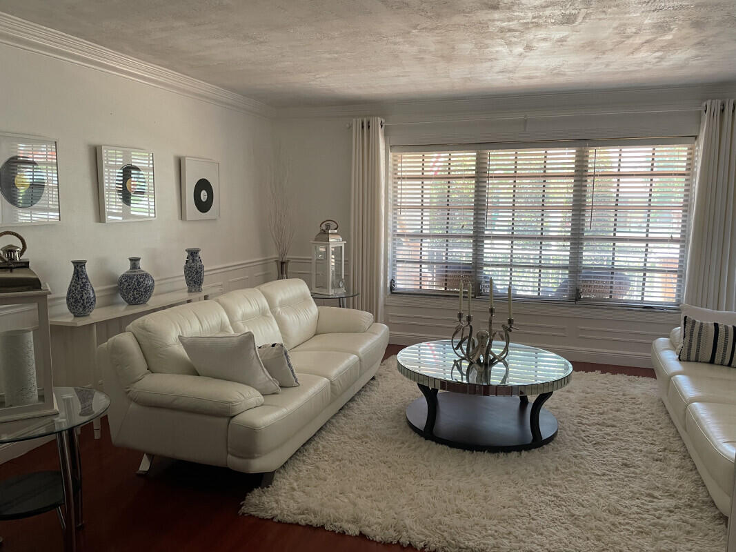 Pembroke Pines photo 5