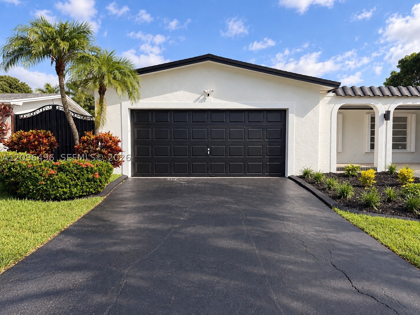 Pembroke Pines photo 2