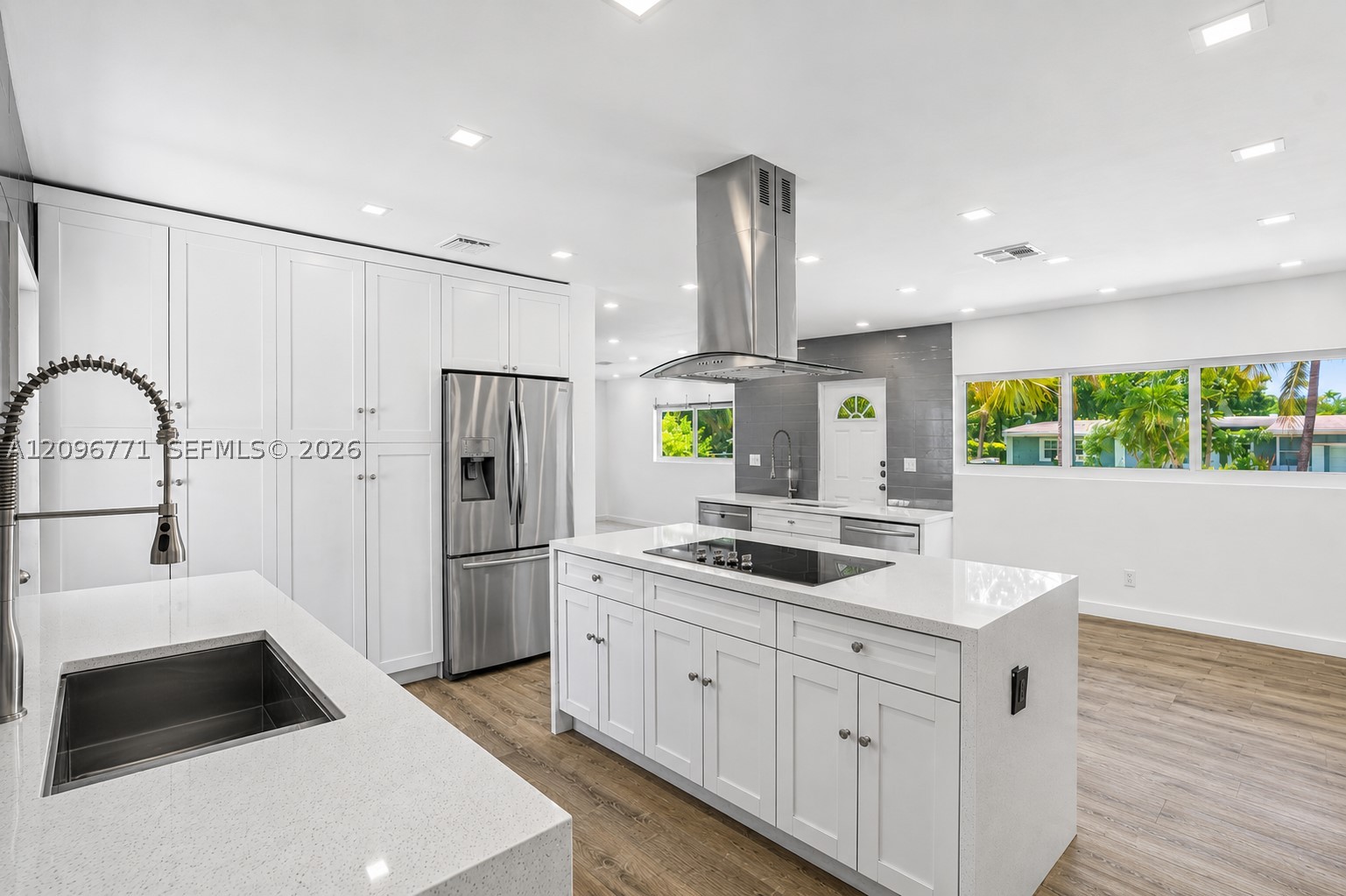 North Miami Beach photo 3