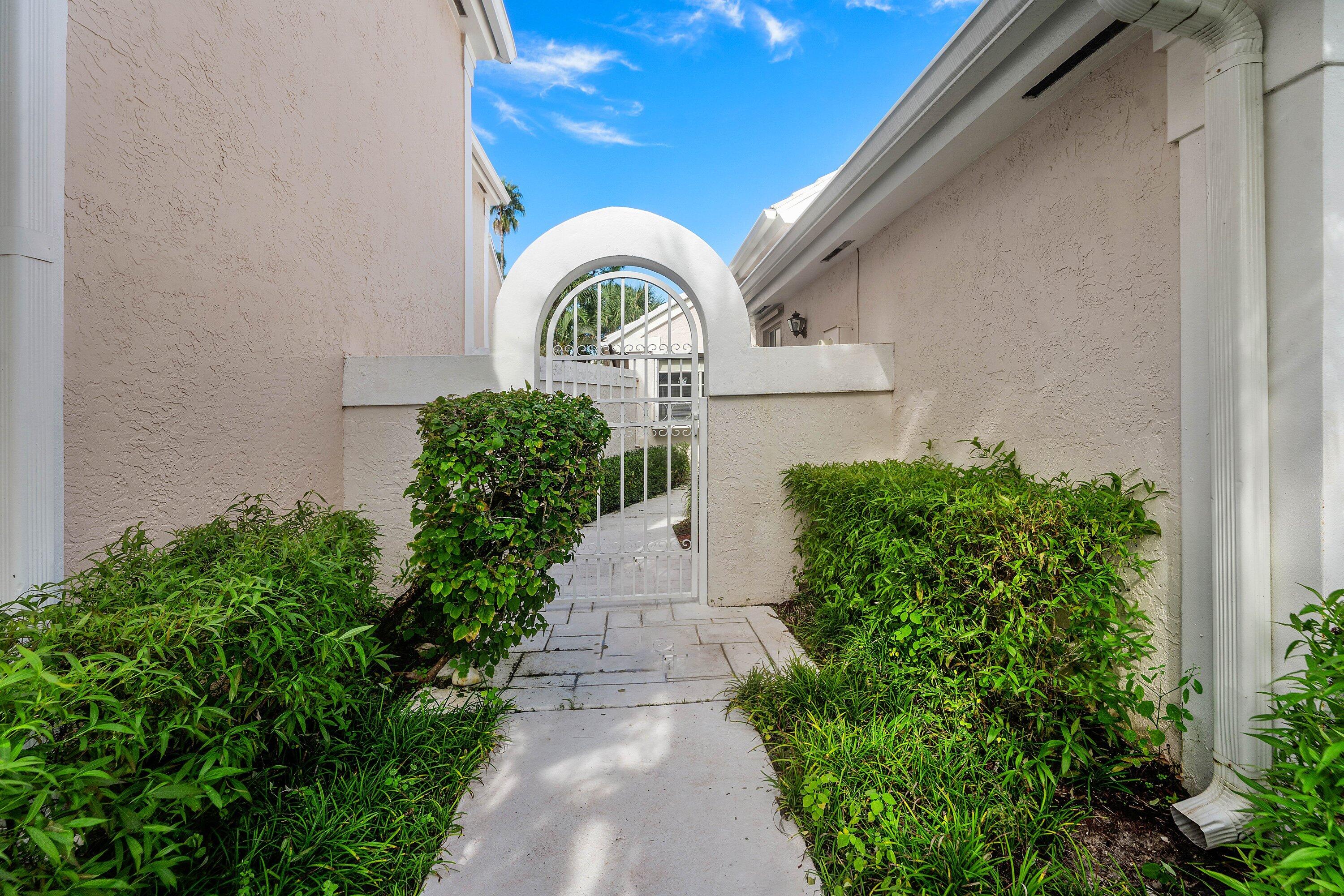 Palm Beach Gardens photo 4