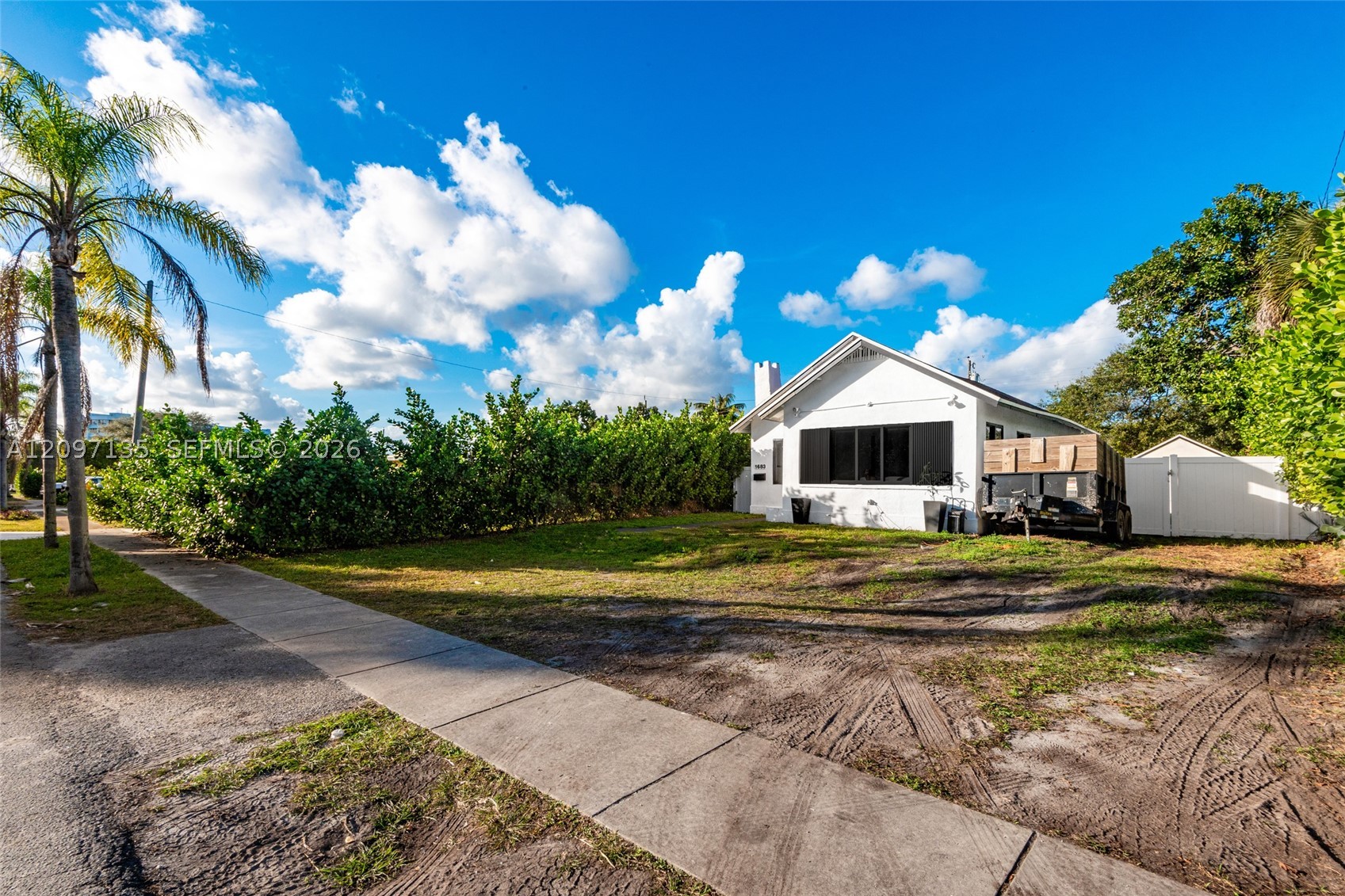 North Miami Beach photo 2