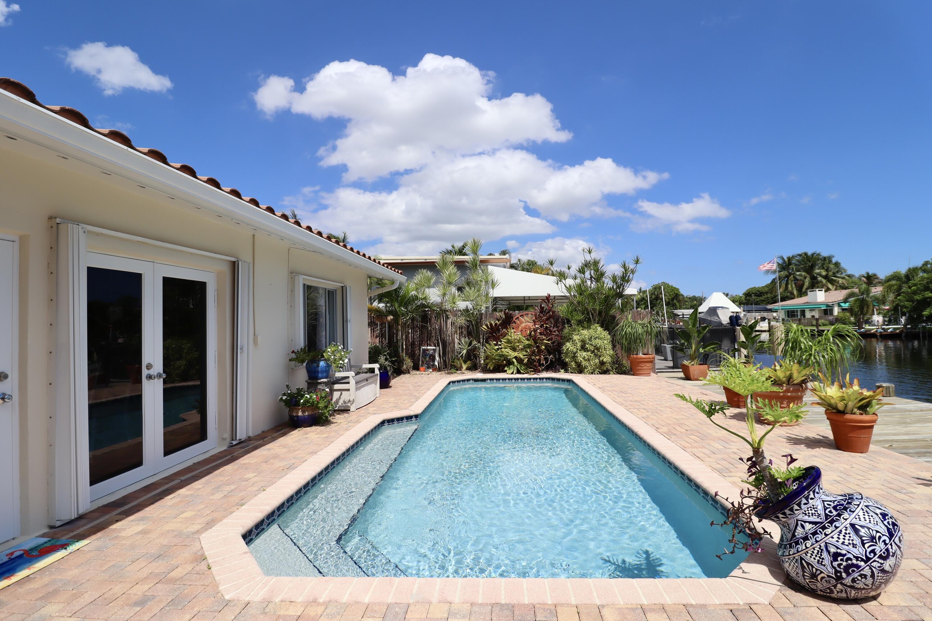 Wilton Manors photo 3