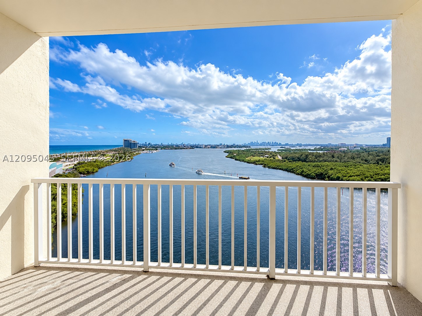 Sunny Isles Beach photo 2