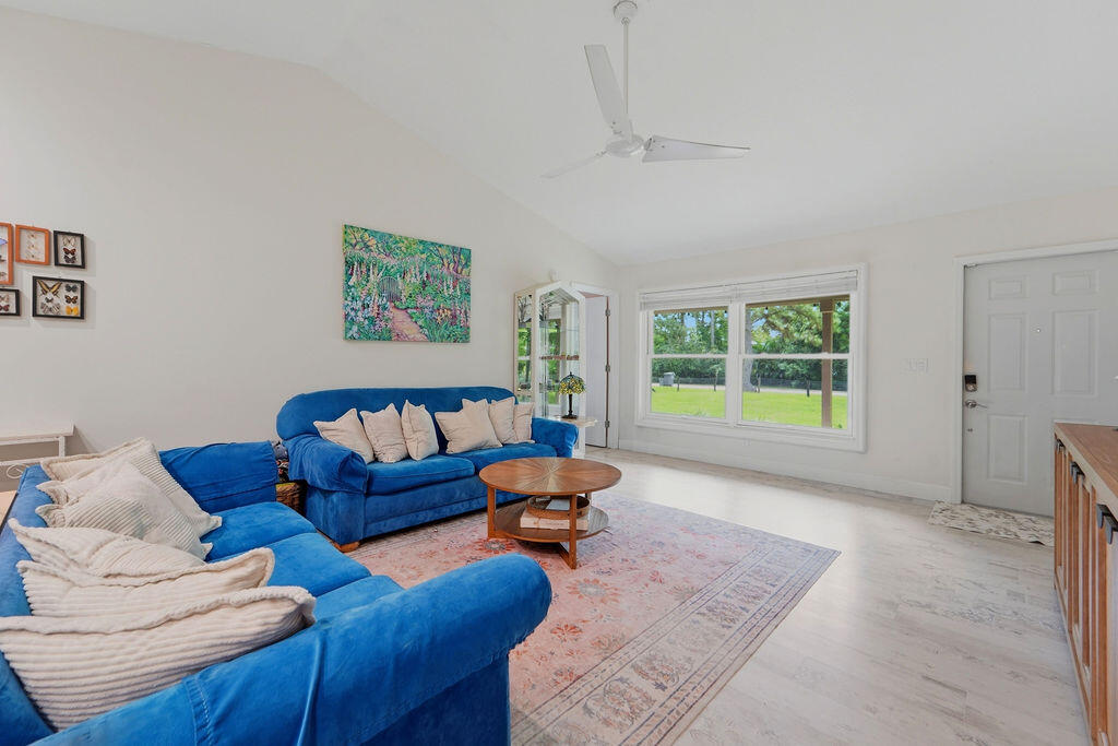 MLS listing photo 5