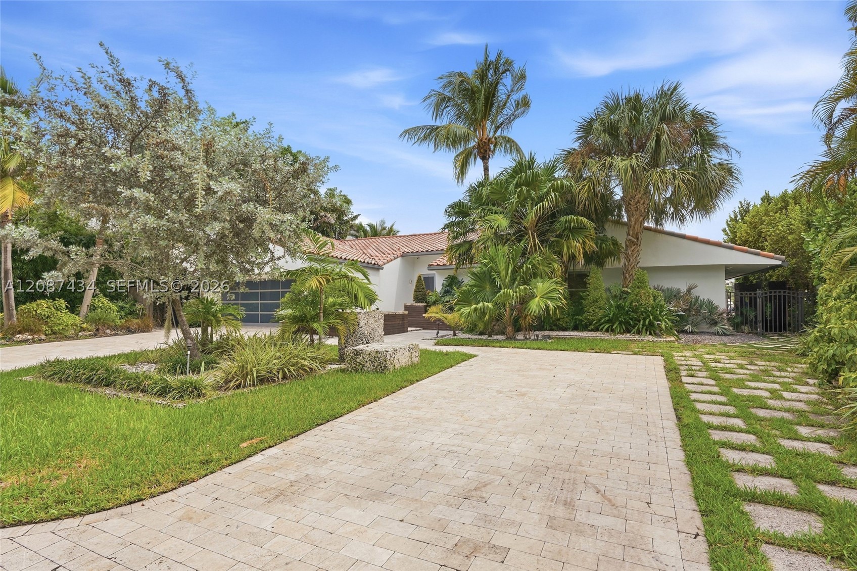 North Miami Beach photo 5