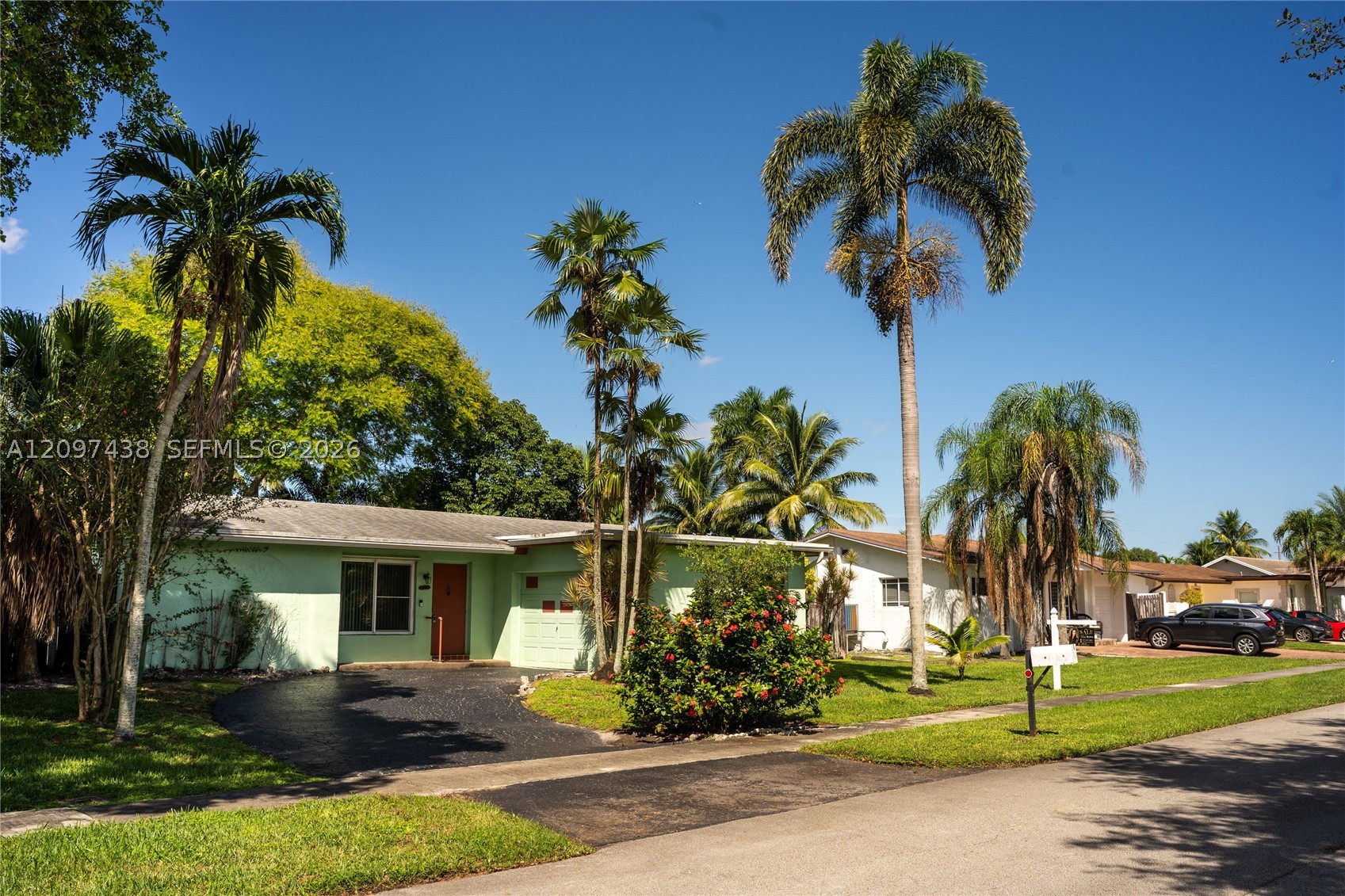 Pembroke Pines photo 5