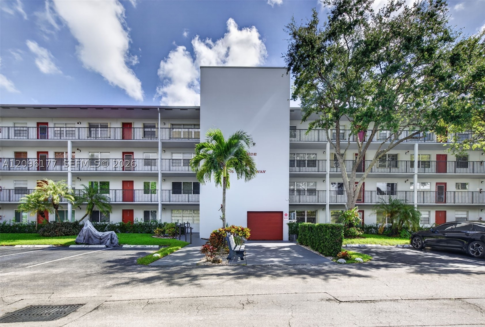 Pembroke Pines photo 4