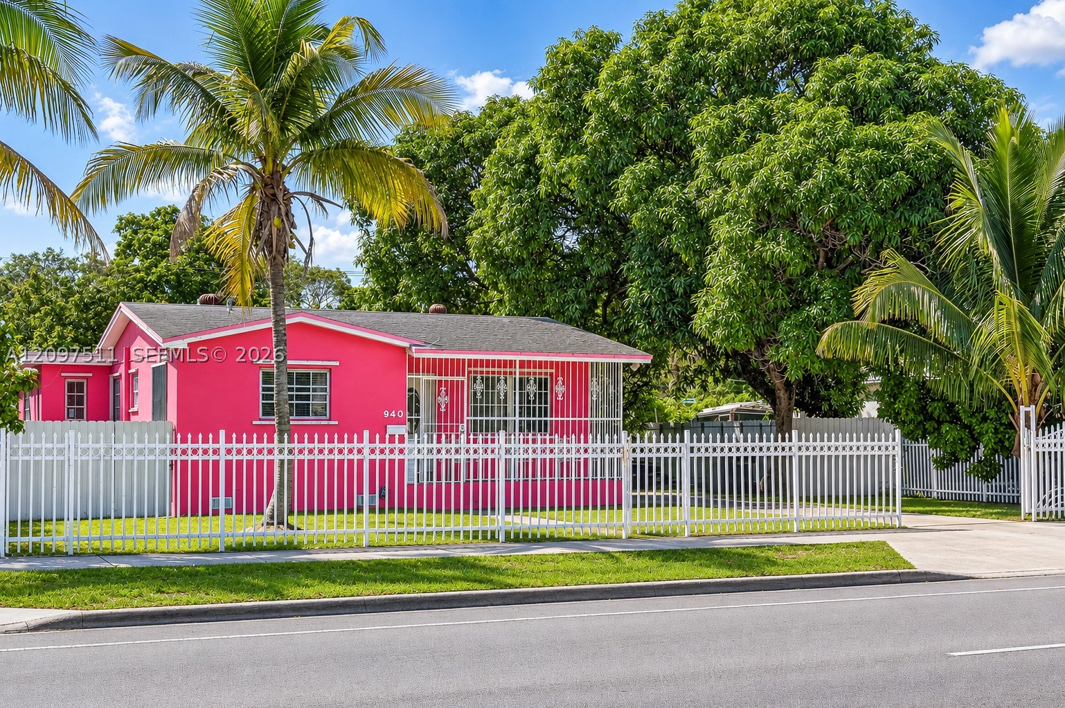 North Miami photo 4