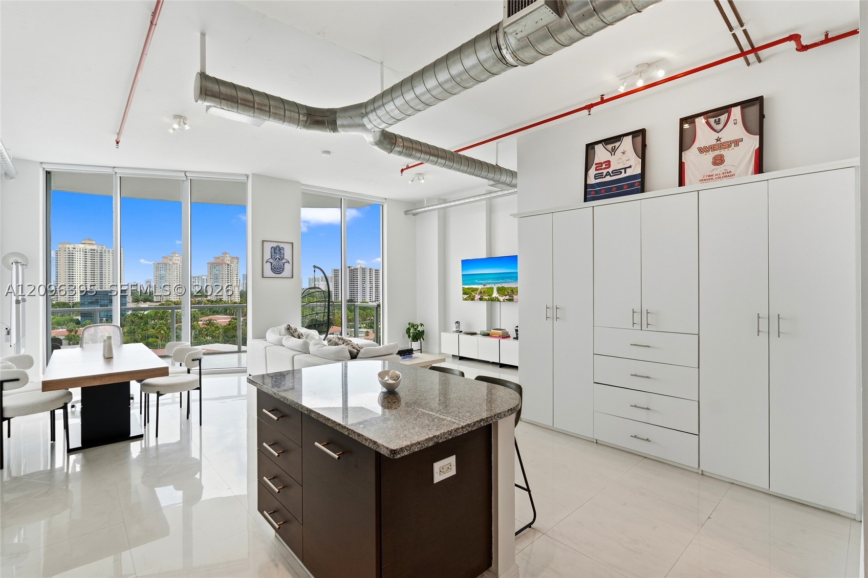 Aventura photo 5