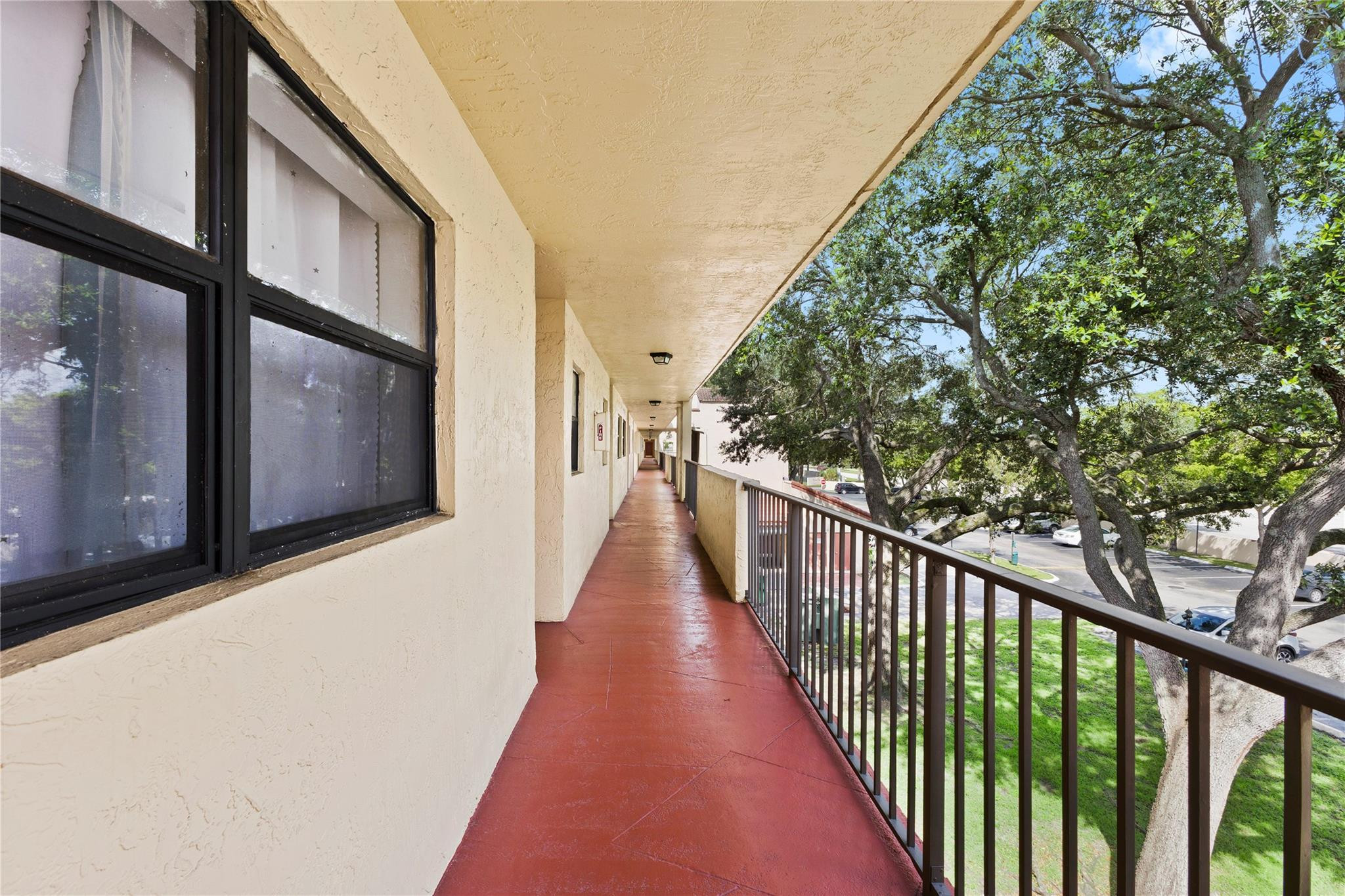 Miramar photo 2