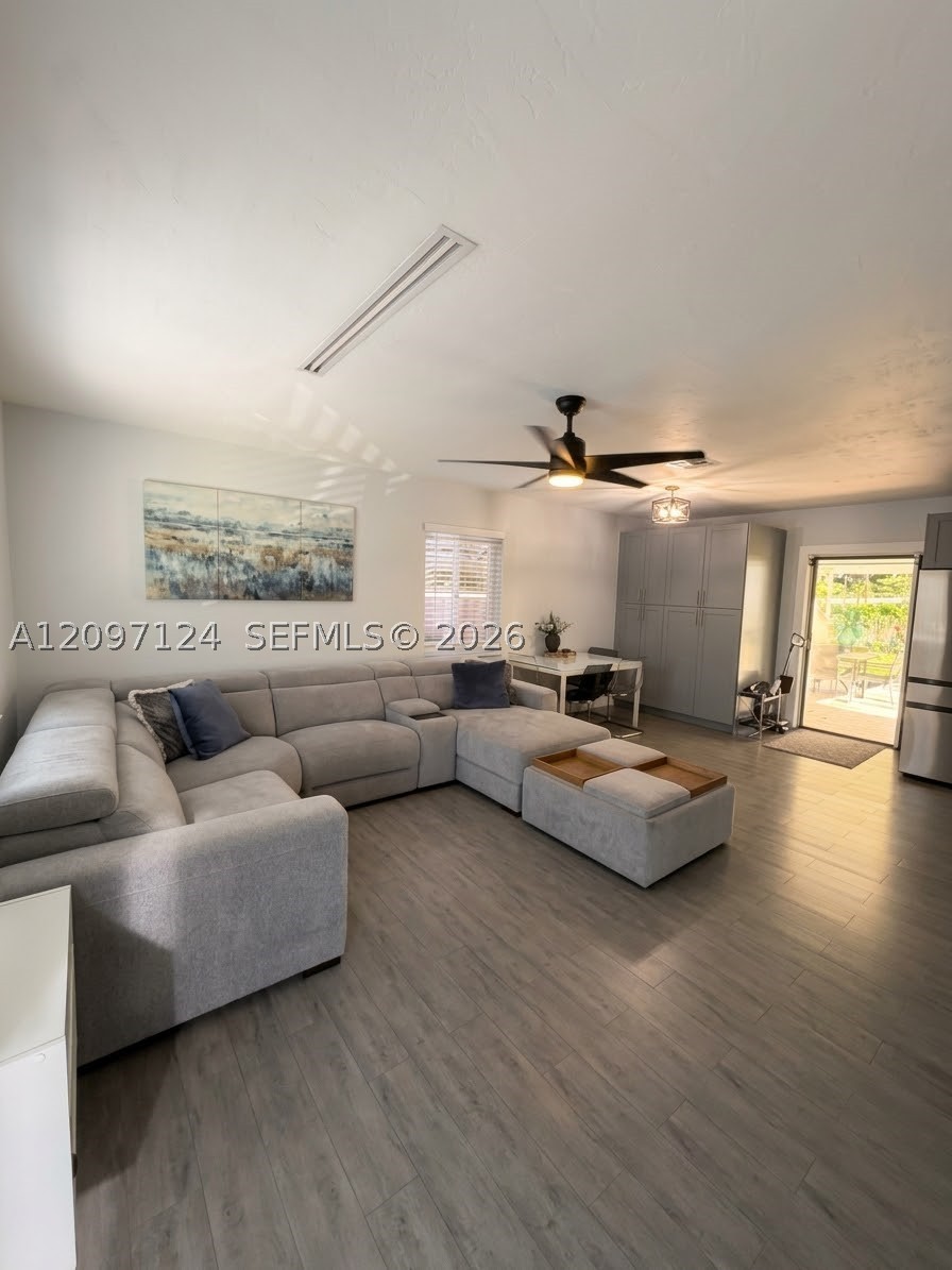 North Miami photo 4