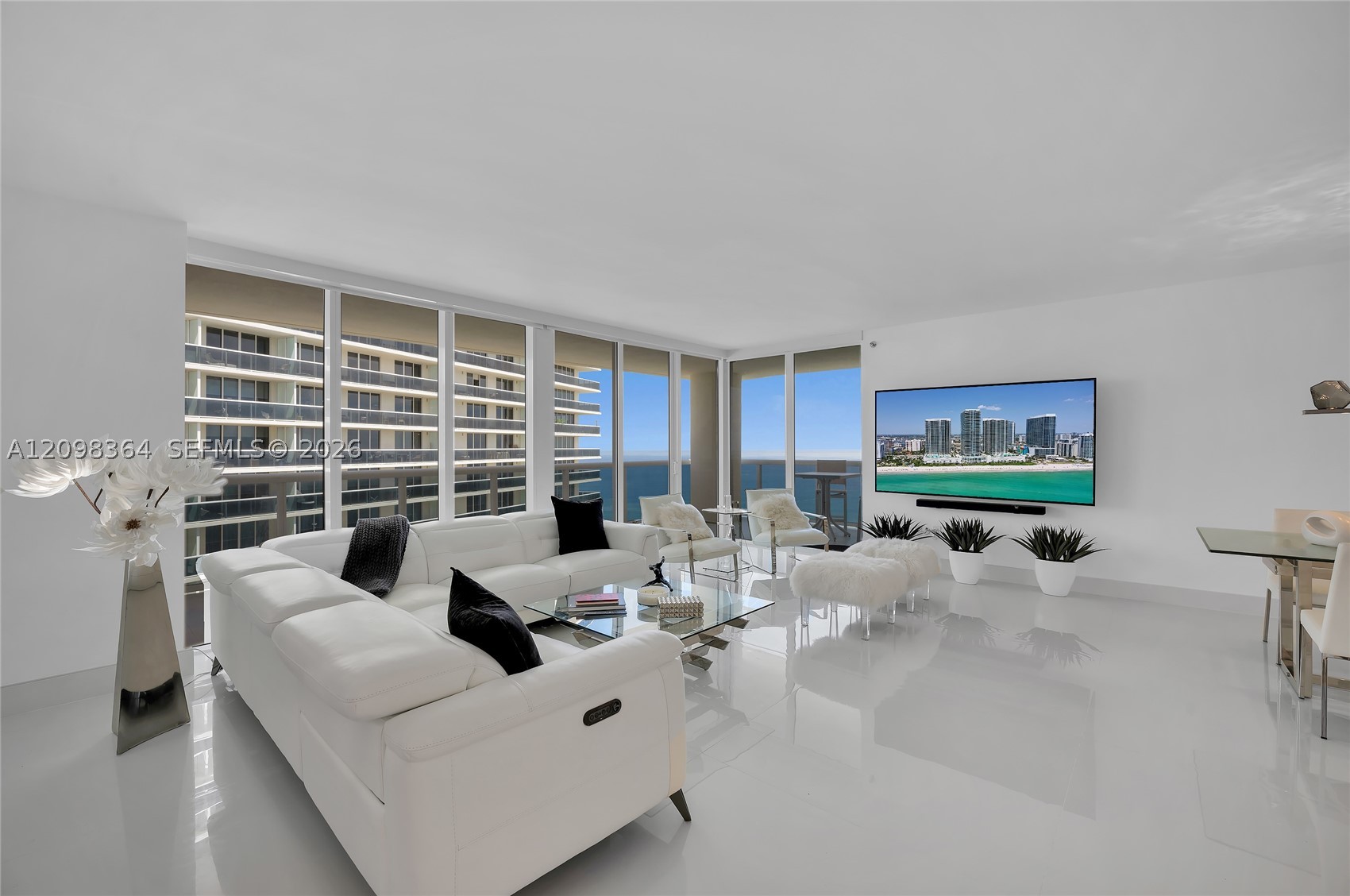 Hallandale Beach photo 2