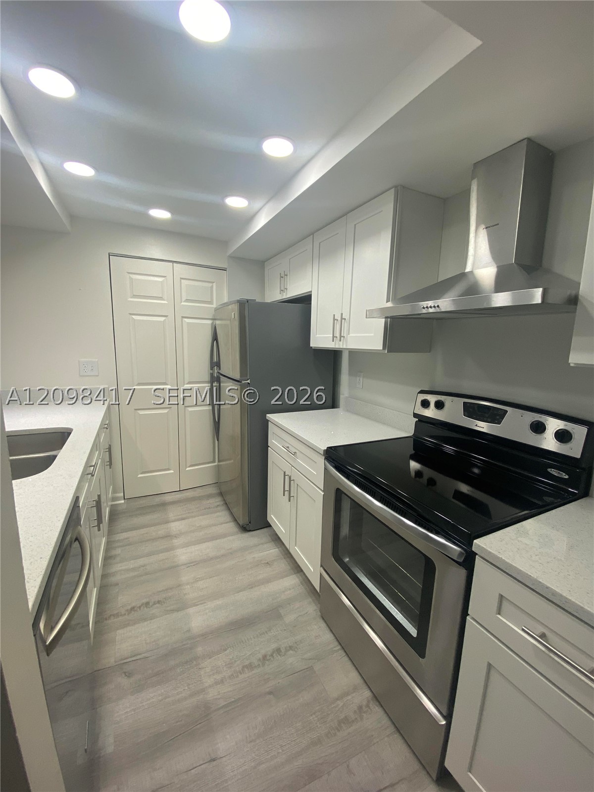 Pembroke Pines photo 4