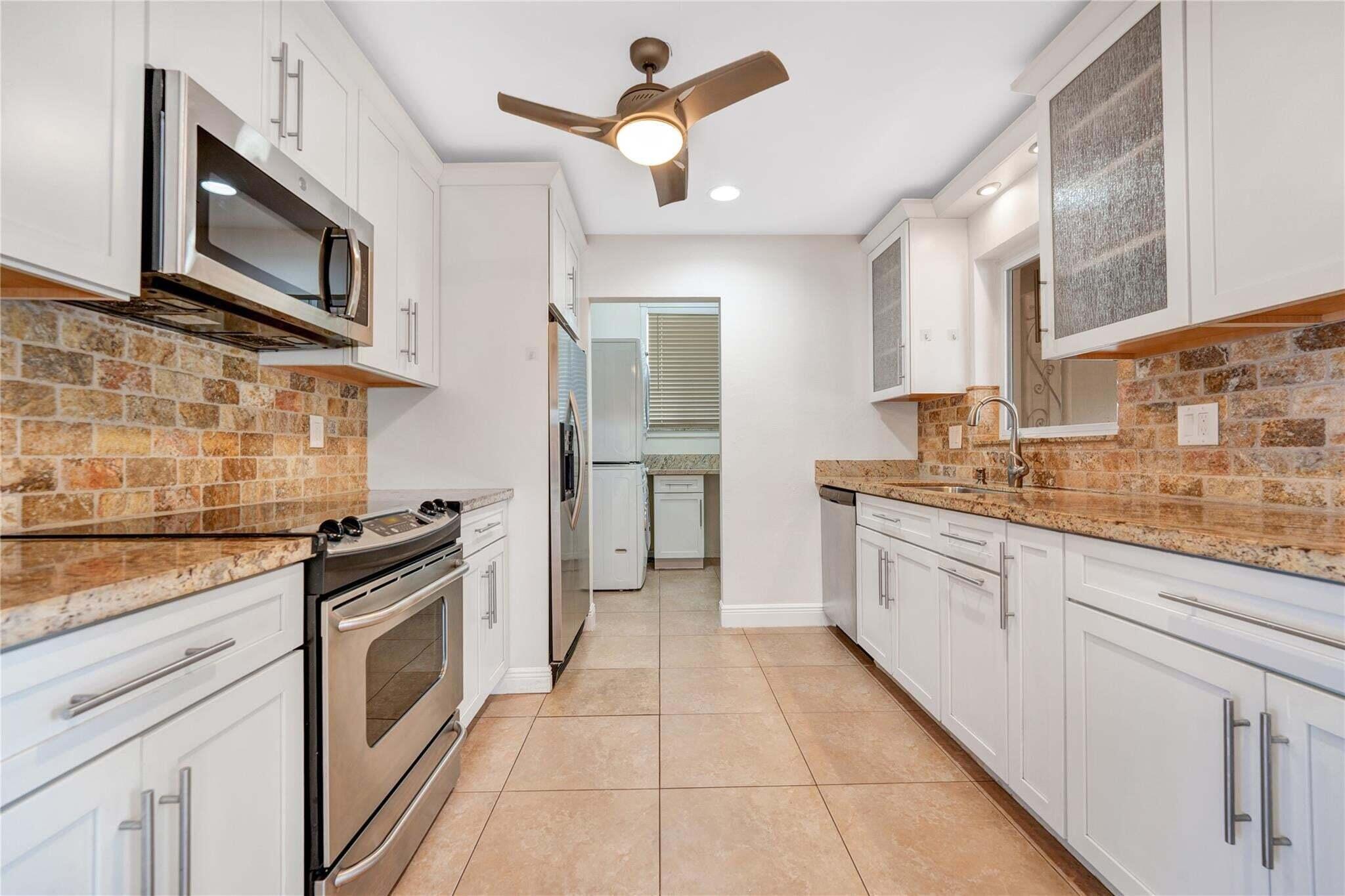 Wilton Manors photo 4