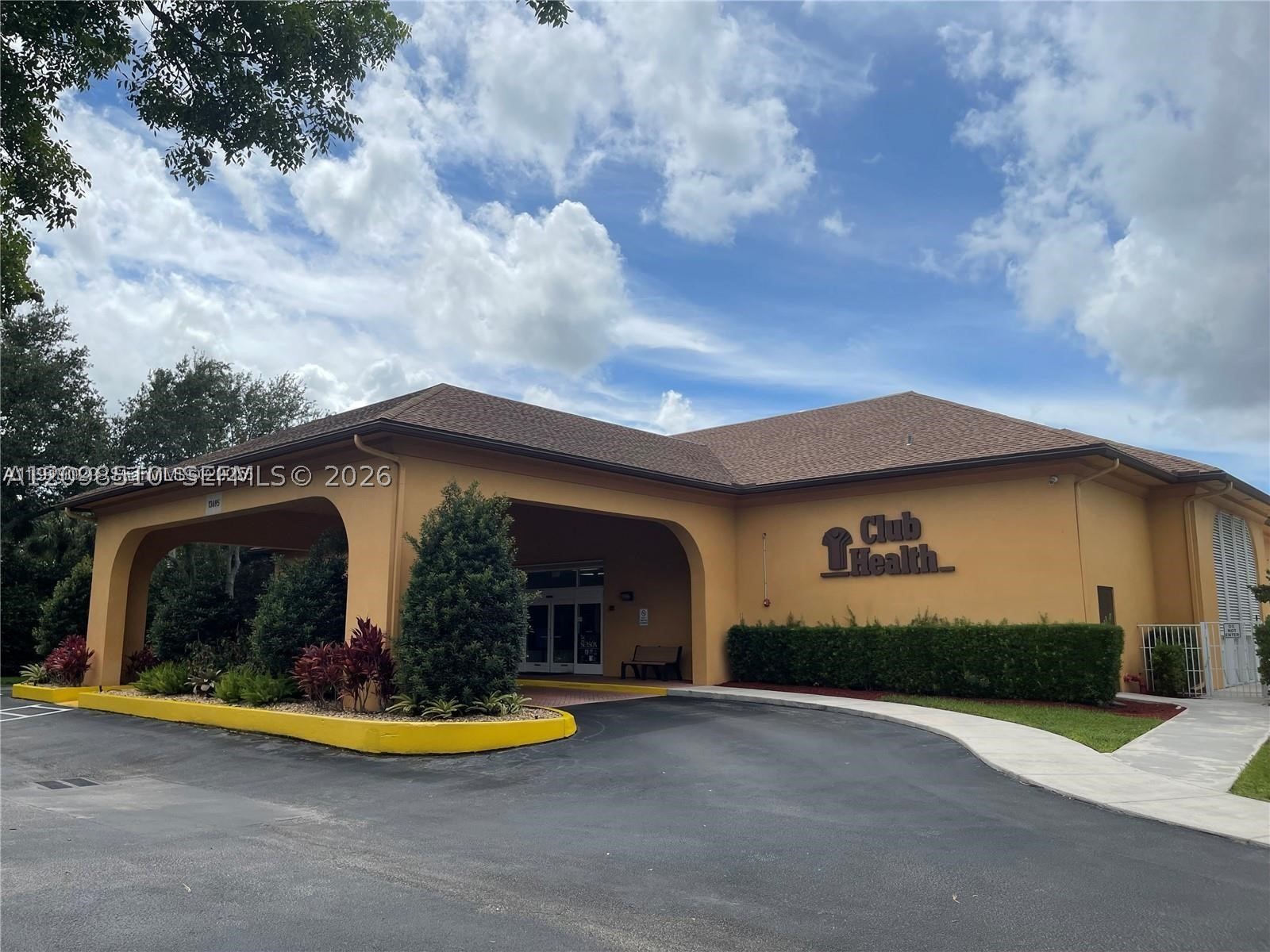 Pembroke Pines photo 4