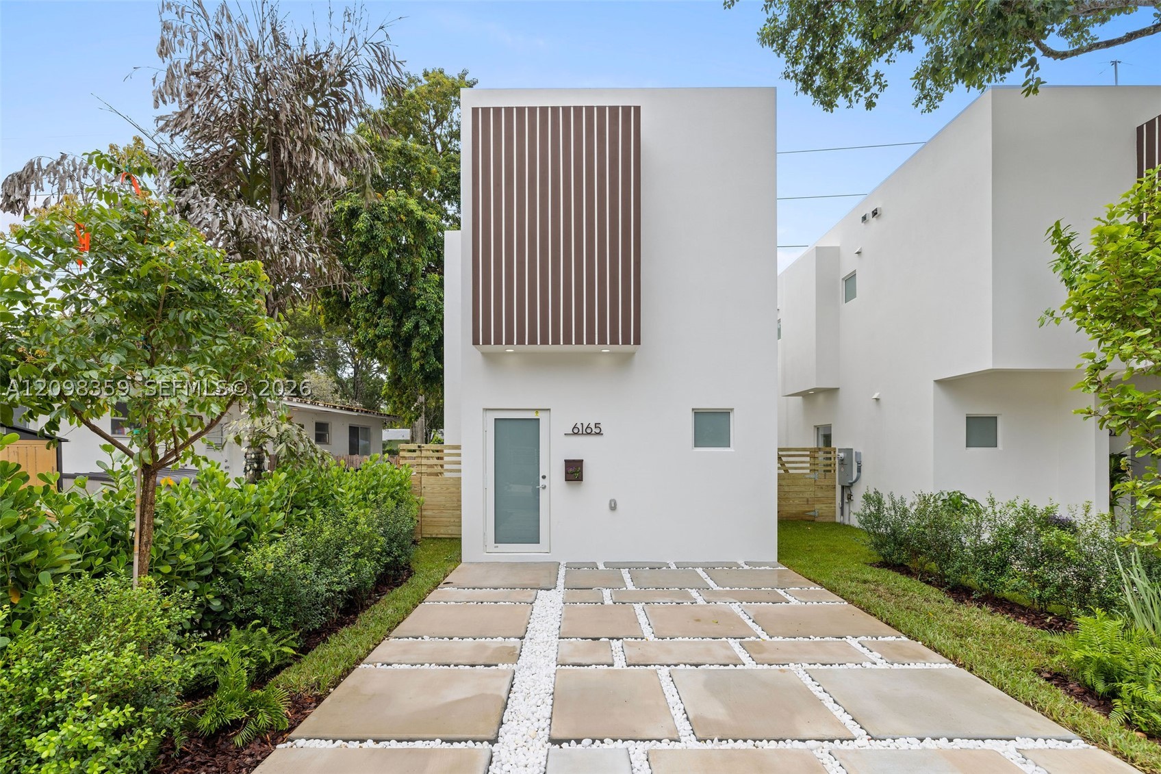 South Miami photo 3