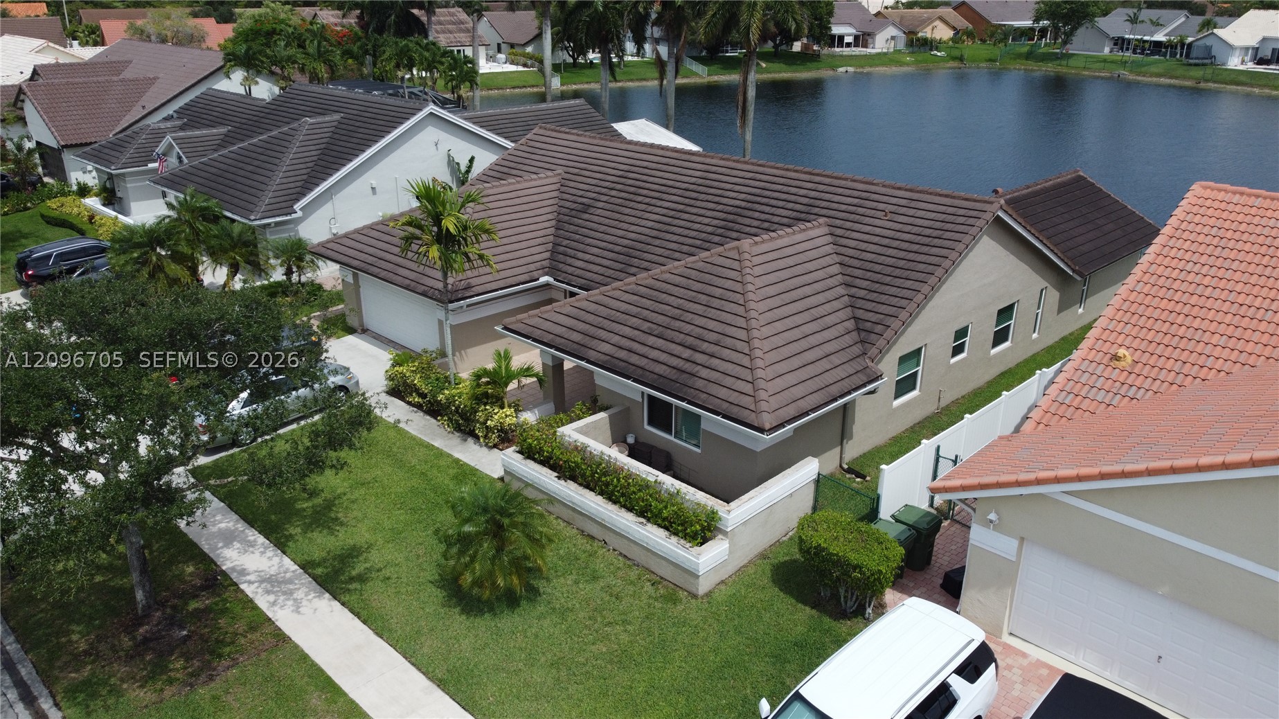 Pembroke Pines photo 3
